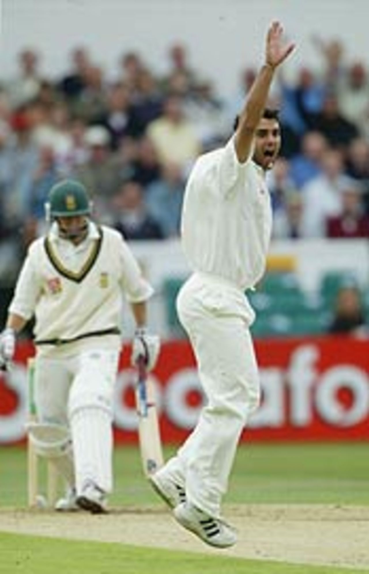Kabir Ali celebrates dismissing Neil McKenzie with his fifth ball in Test cricket, England v South Africa, 4th Test, August 20, 2003