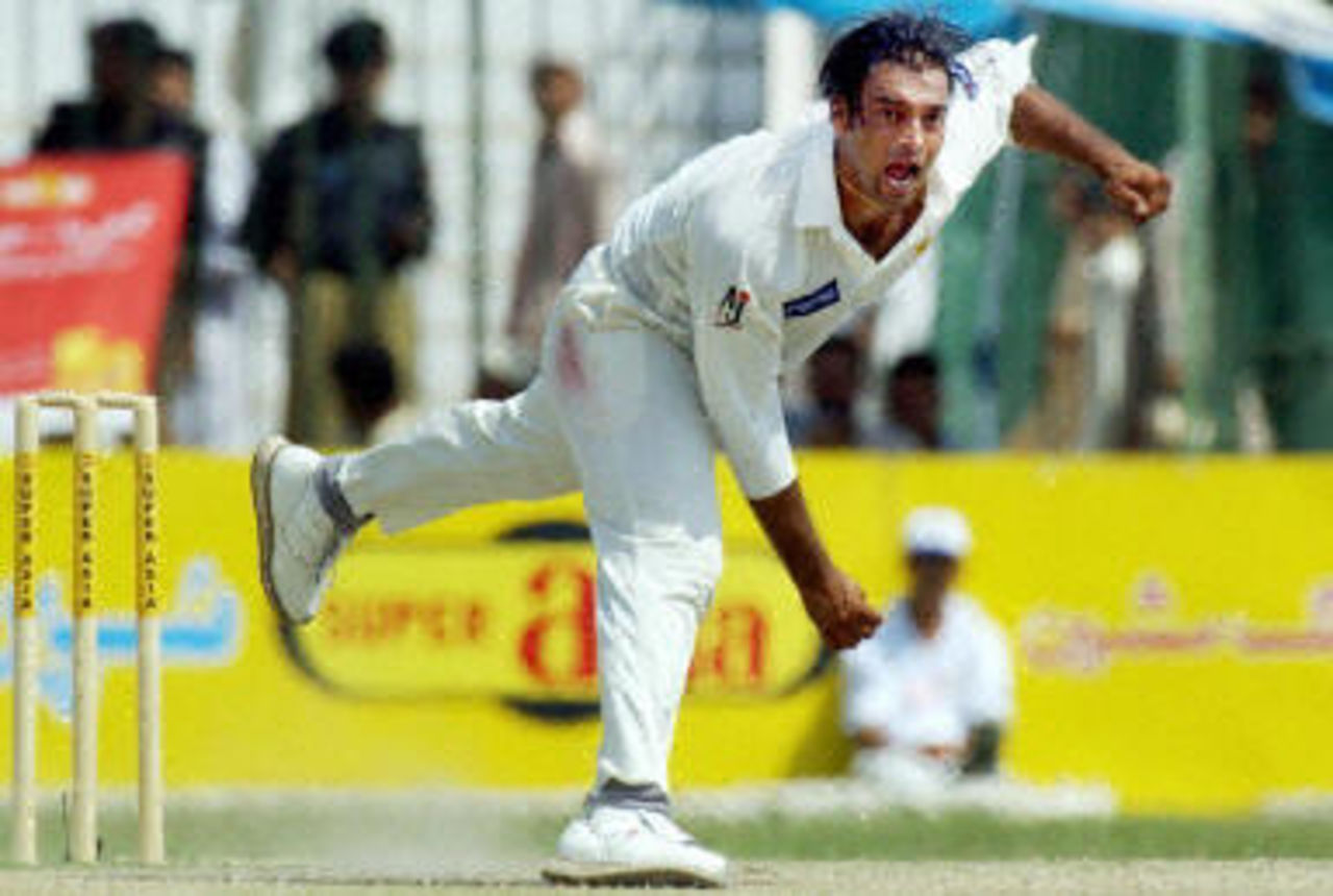 Shoaib Akhtar shouts in celebration after compeleting his 100th Test wicket, during the fourth day of the second Test between Pakistan and Bangladesh in Peshawar, 30 August 2003.