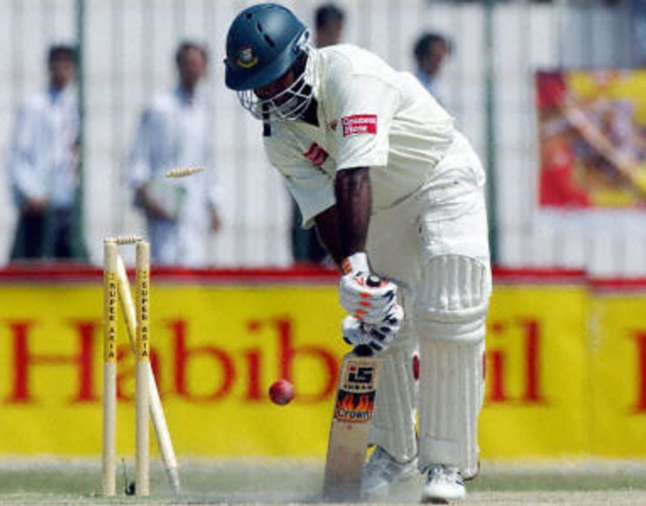 Alamgir Kabir clean bowled by Umar Gul (not in the picture) during the fourth day of the second Test between Pakistan and Bangladesh in Peshawar, 30 August 2003.