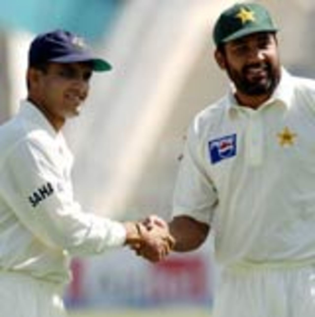 Sourav Ganguly and Inzamam-ul-Haq shake hands, India v Pakistan, 2003-04