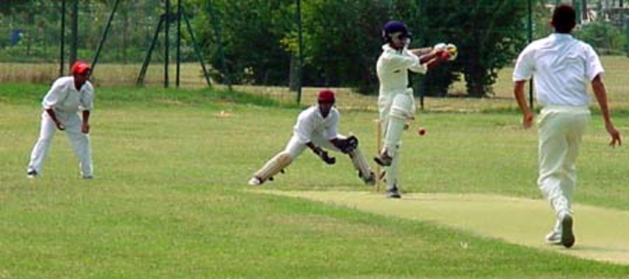 Raz Ben Zaken attempts a pull shot against Italy