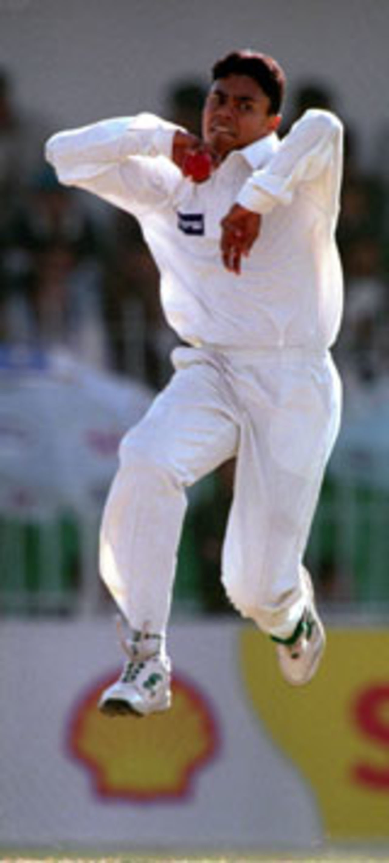 Danish Kaneria bowls for Pakistan, November 1 2000