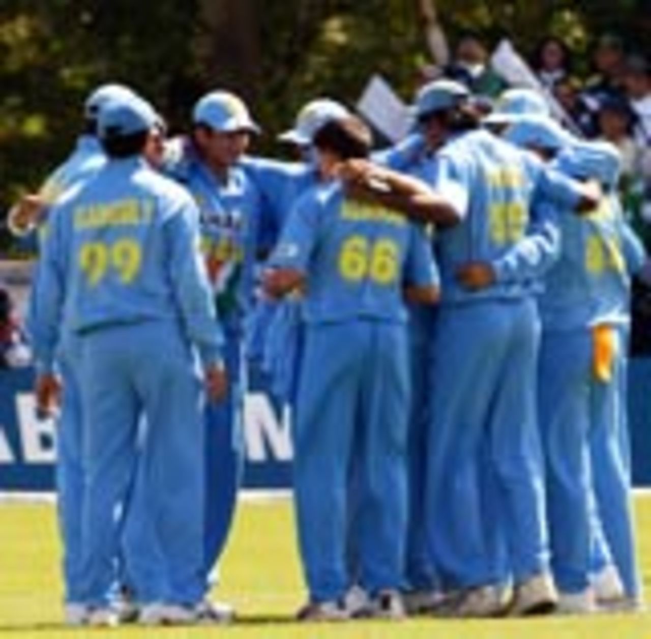 The Indian huddle was back in action, India v Pakistan, 1st match, Videocon Cup, Amstelveen, August 21, 2004