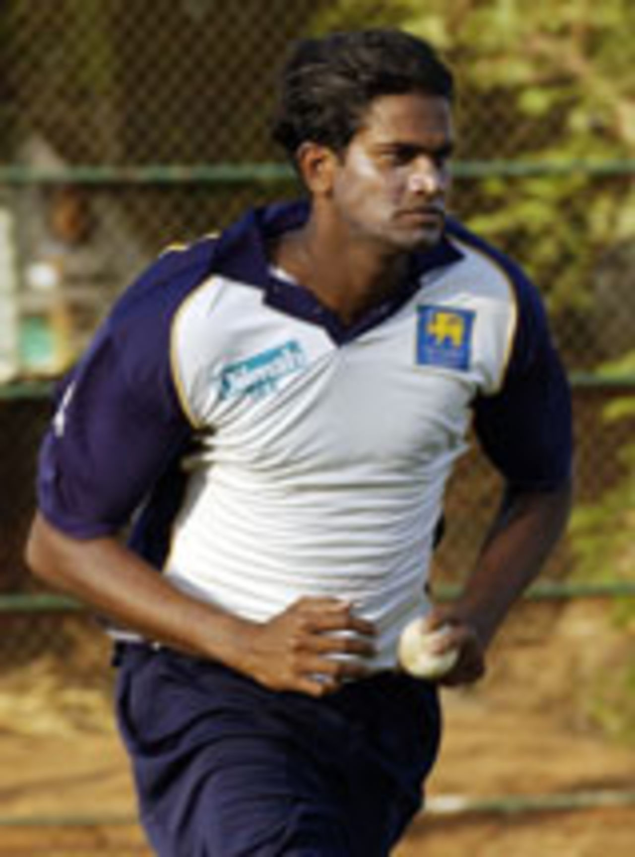 Nuwan Zoysa bowls in the nets, August 24 2004