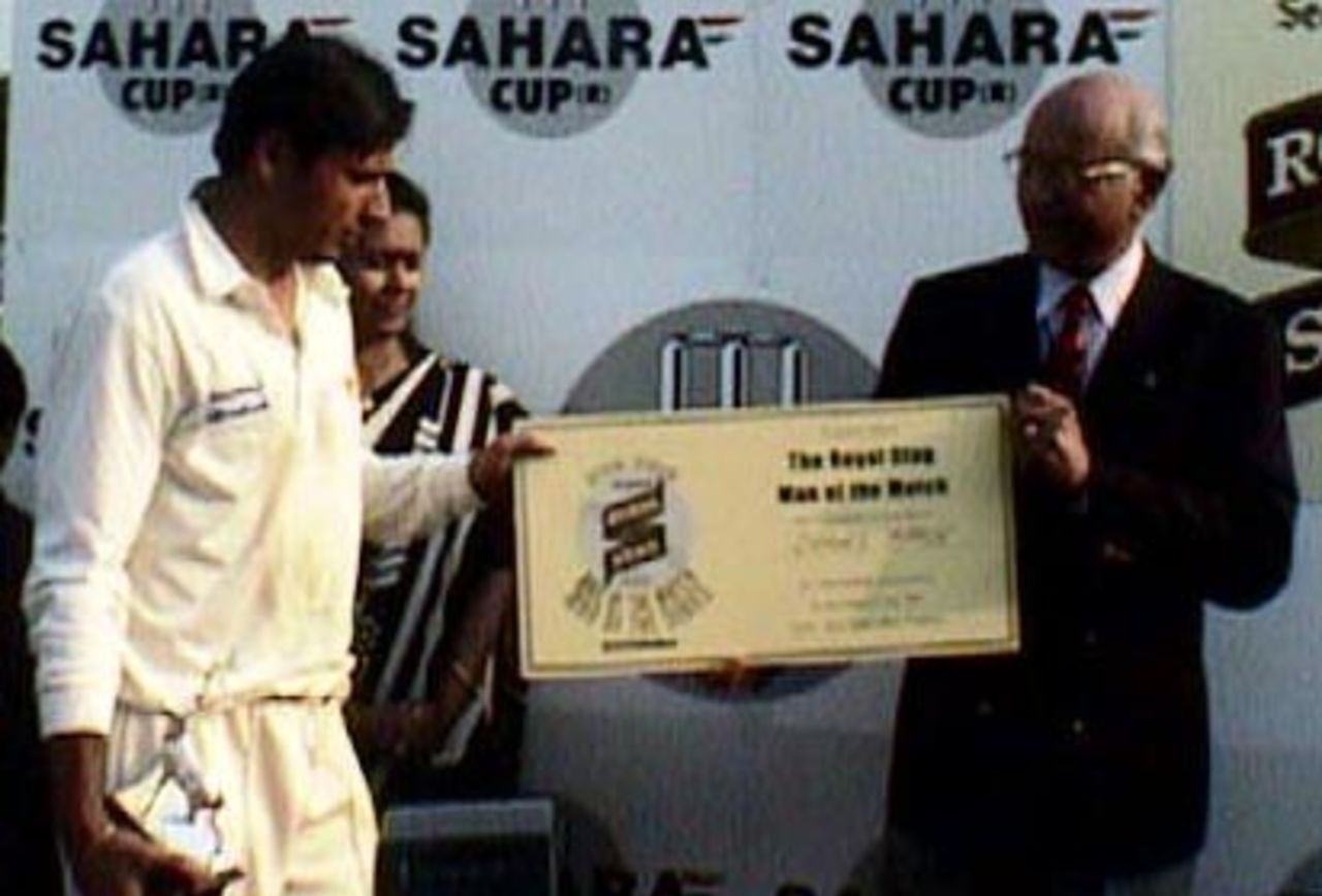 The presentation at the 1998 Sahara Cup