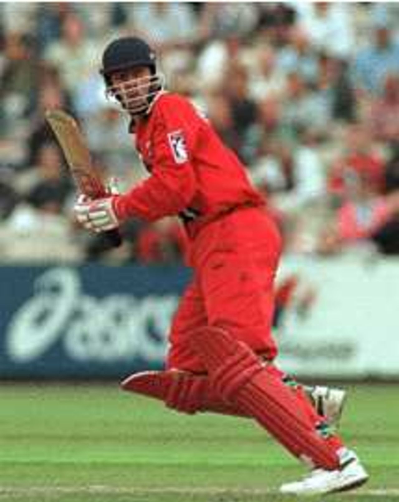 Mike Watkinson batting, Lancashire v Leicestershire, National League 29 Aug 1999