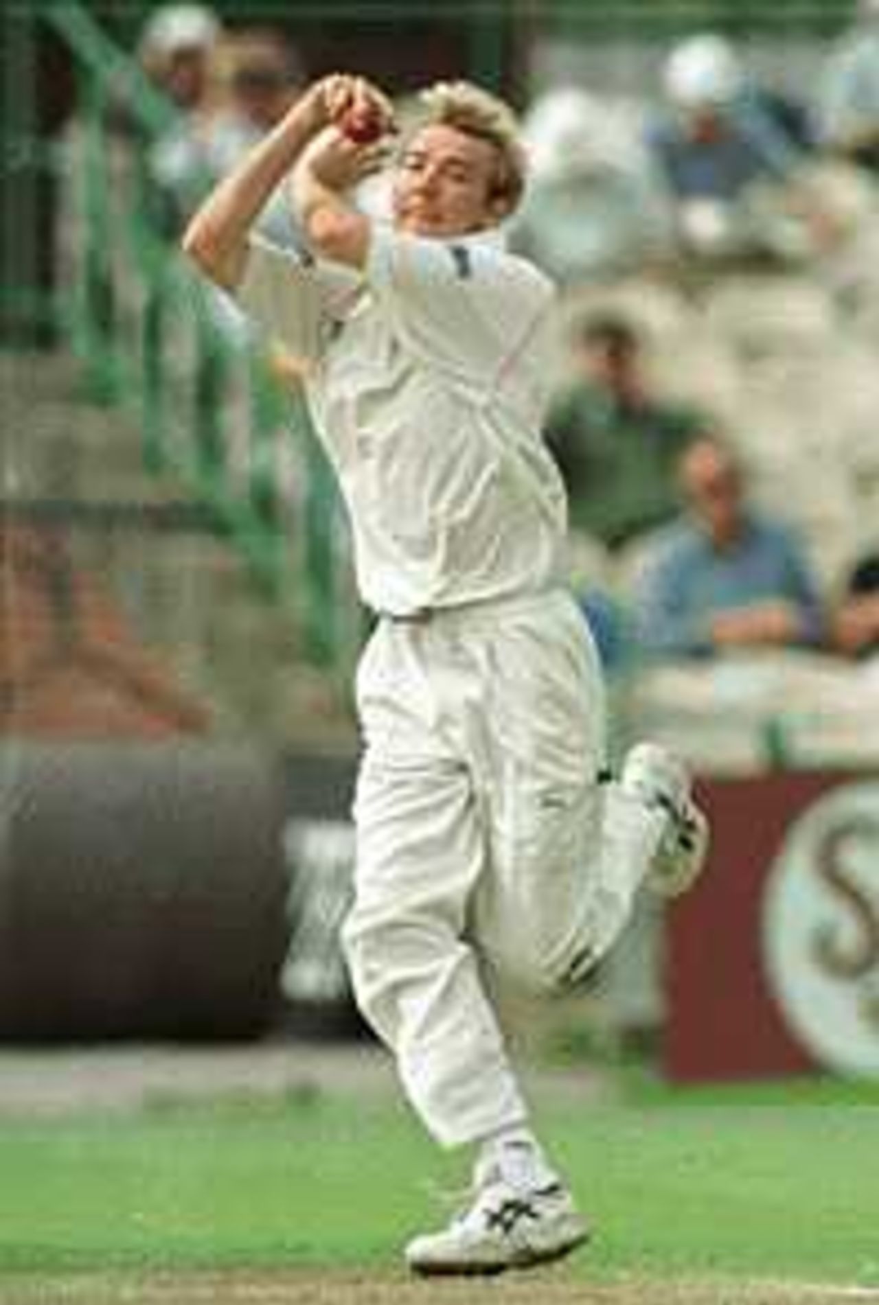 Chris Schofield in bowling action, County Championship, Lancashire v Durham, 1-4 September 1999