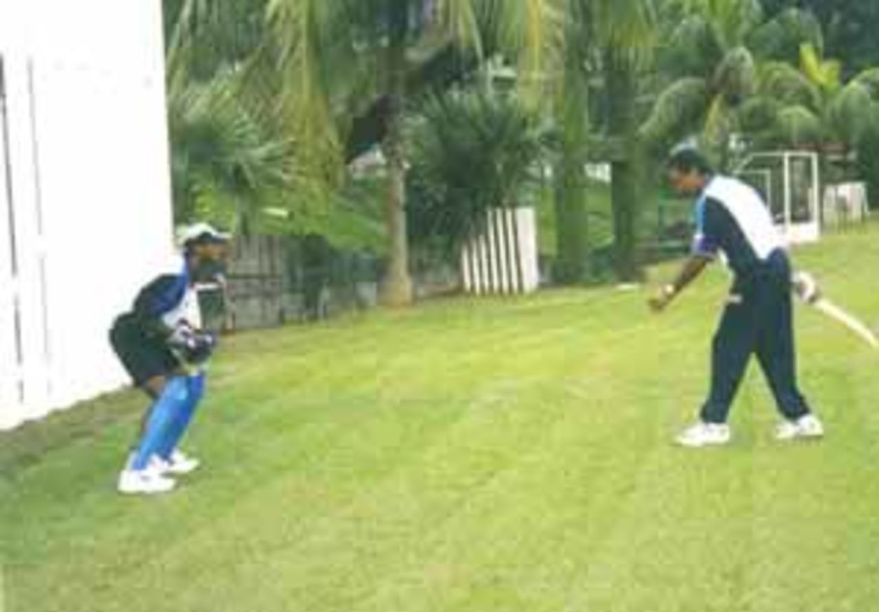 MSK Prasad given a workout by the coach, Coca-Cola Singapore Challenge, 1999-2000, Kallang Ground, Singapore, 2 Sep 1999