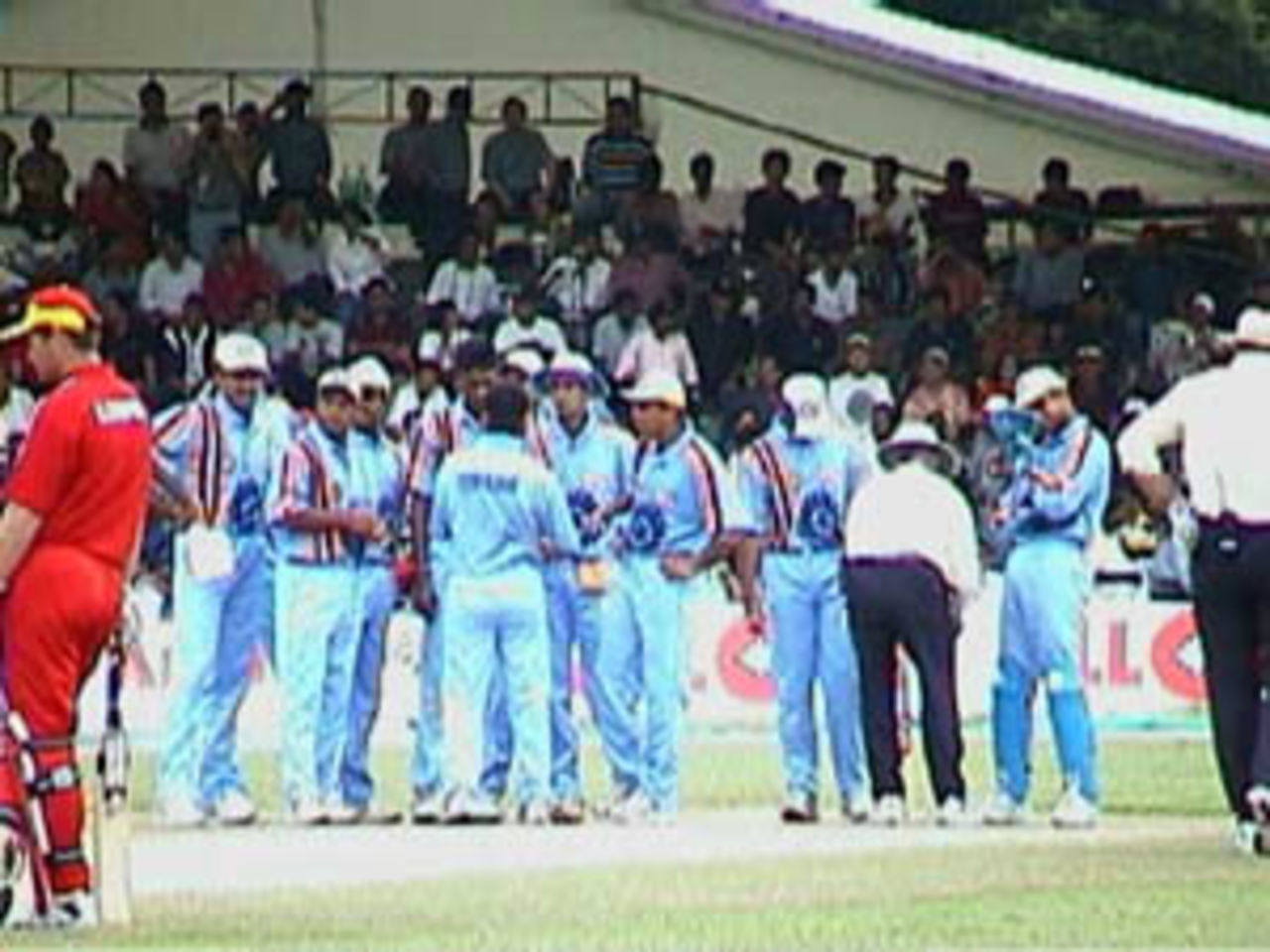 Yet another wicket falls, Campbell is watching the demise in a helpless manner while the Indians celebrate, India v Zimbabwe (2nd ODI), Coca-Cola Singapore Challenge, 1999-2000, Kallang Ground, Singapore, 4 Sep 1999