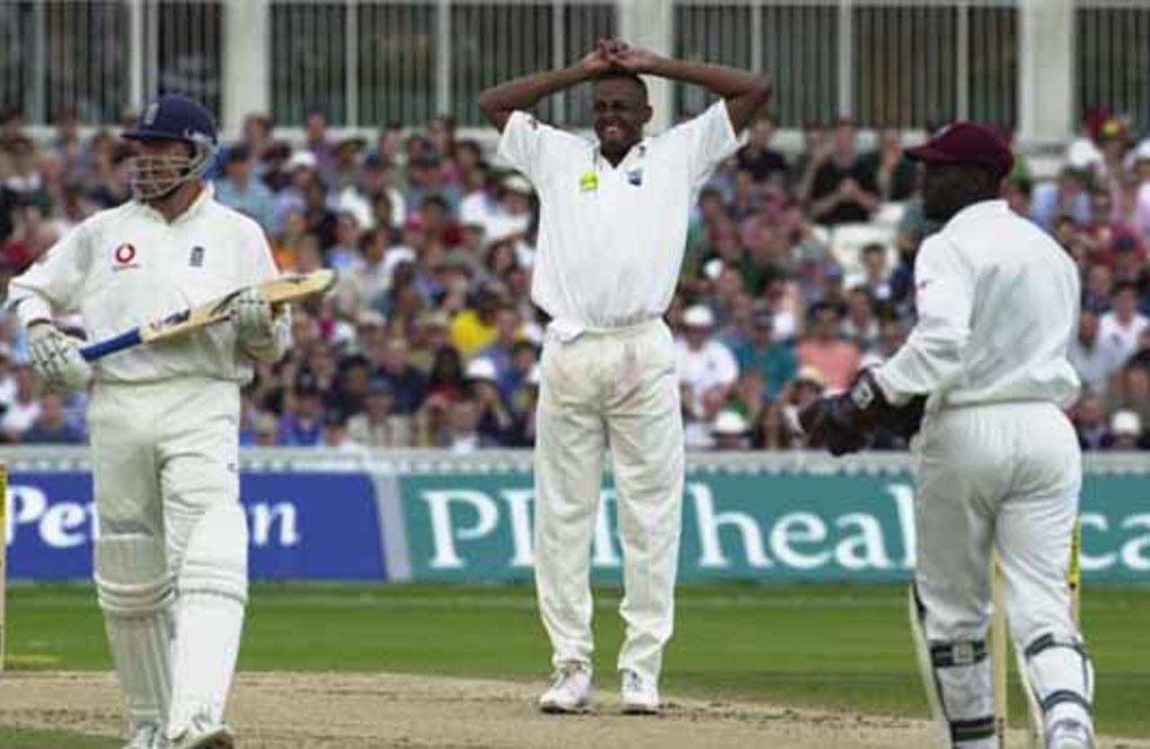 On the 4th day of the Cornhill Insurance Test Match at The Oval 2000