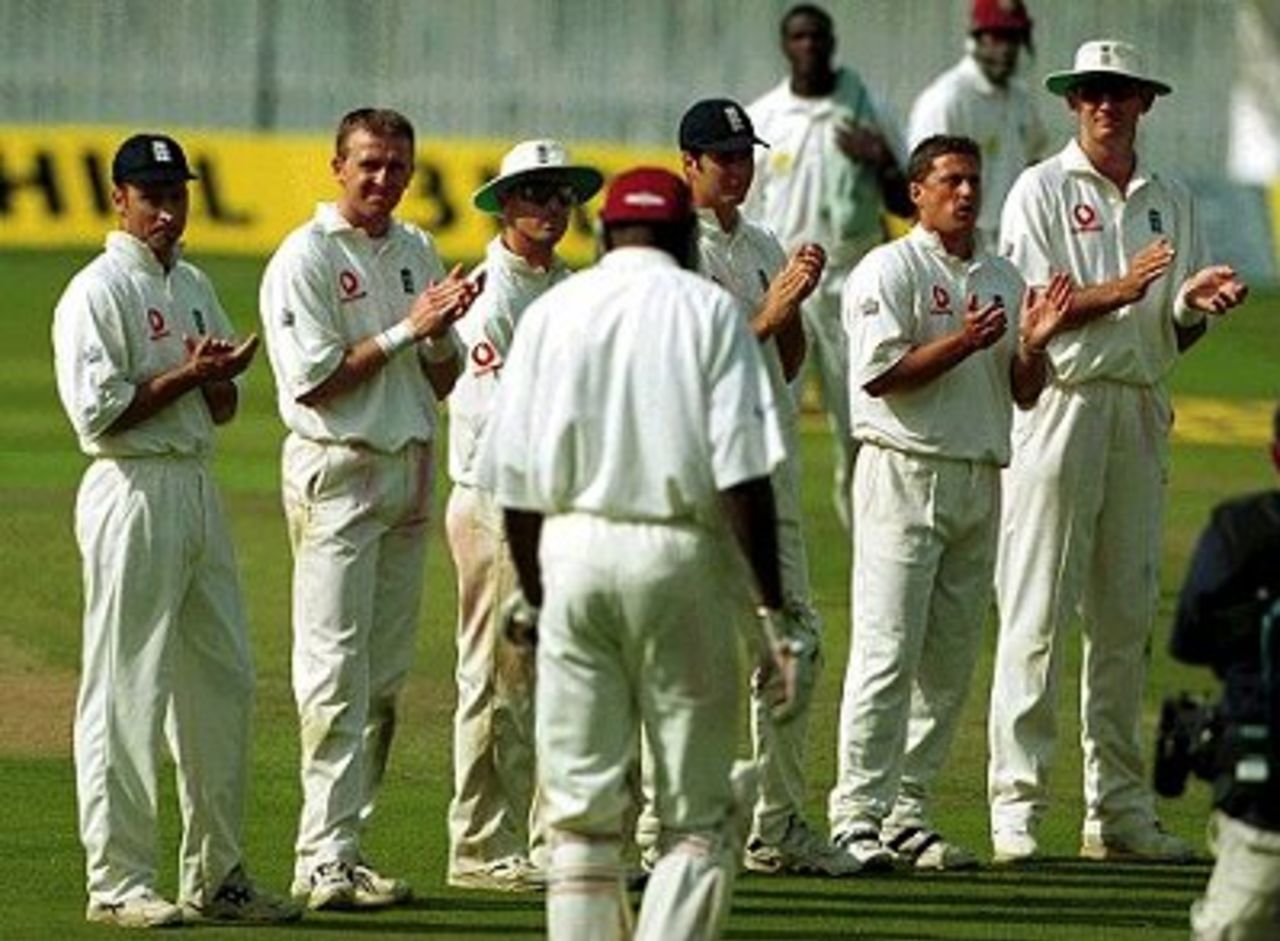 4 Sep 2000: The England team form a guard of honour for Curtly Ambrose of the West Indies in his last test match during the Fifth Cornhill Insurance Test between England and the West Indies at the Oval, London.