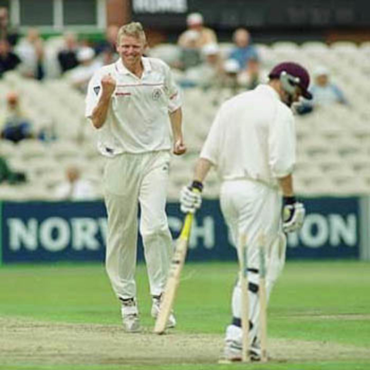 Peter Martin celebrates the dismissal of Mark Lathwell, PPP healthcare County Championship Division One, 2000, Lancashire v Somerset, Old Trafford, Manchester, 08-10 September 2000 (Day 1).