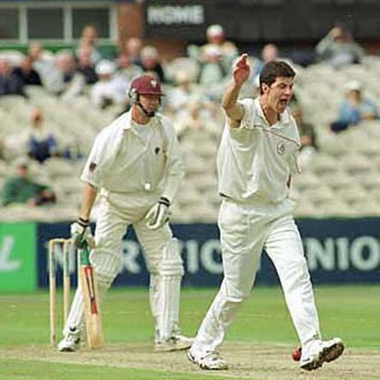 Mike Smethurst traps Rob Turner LBW, PPP healthcare County Championship Division One, 2000, Lancashire v Somerset, Old Trafford, Manchester, 08-10 September 2000 (Day 1).