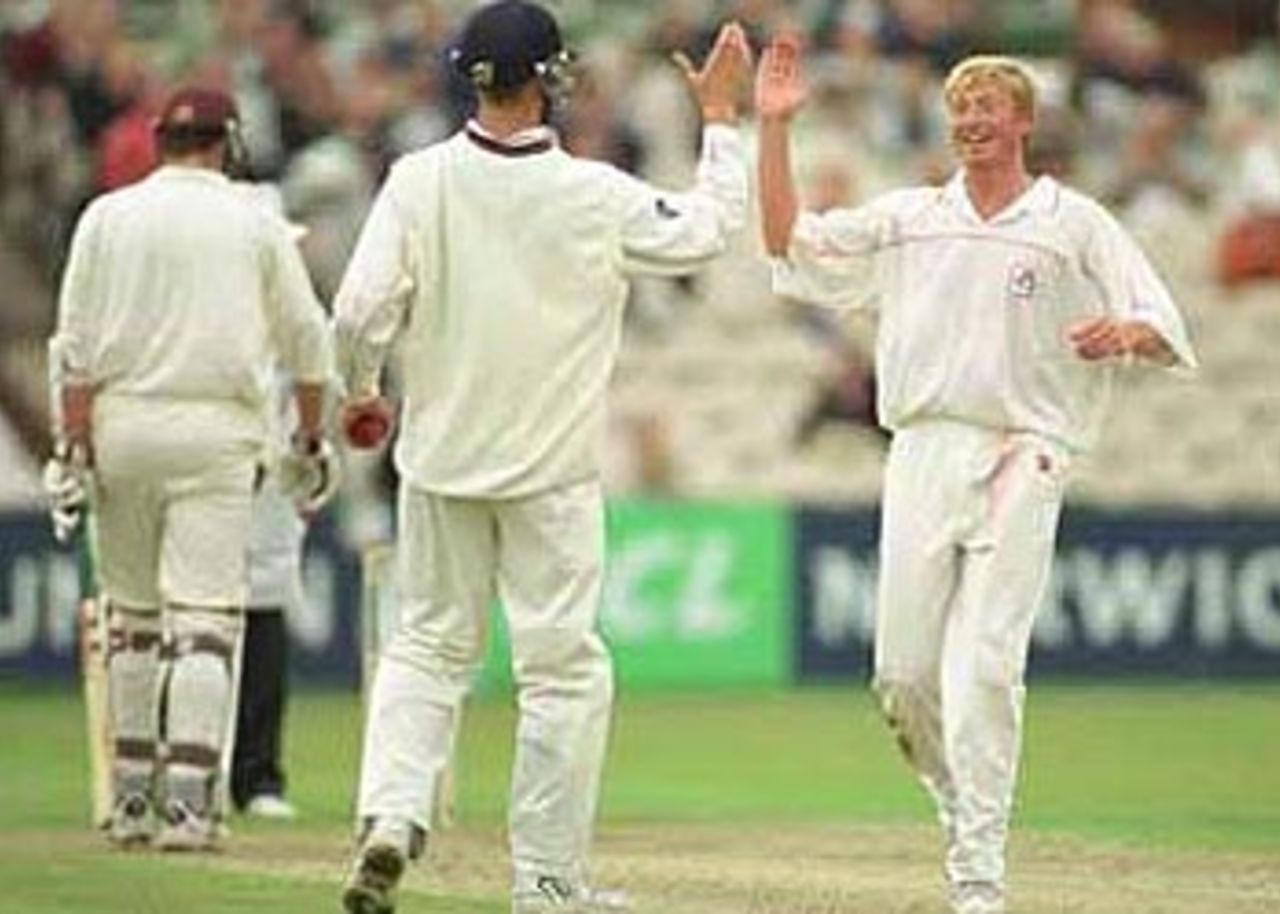 Glen Chapple celebrates a dismissal with Mark Chilton, PPP healthcare County Championship Division One, 2000, Lancashire v Somerset, Old Trafford, Manchester, 08-10 September 2000 (Day 1).