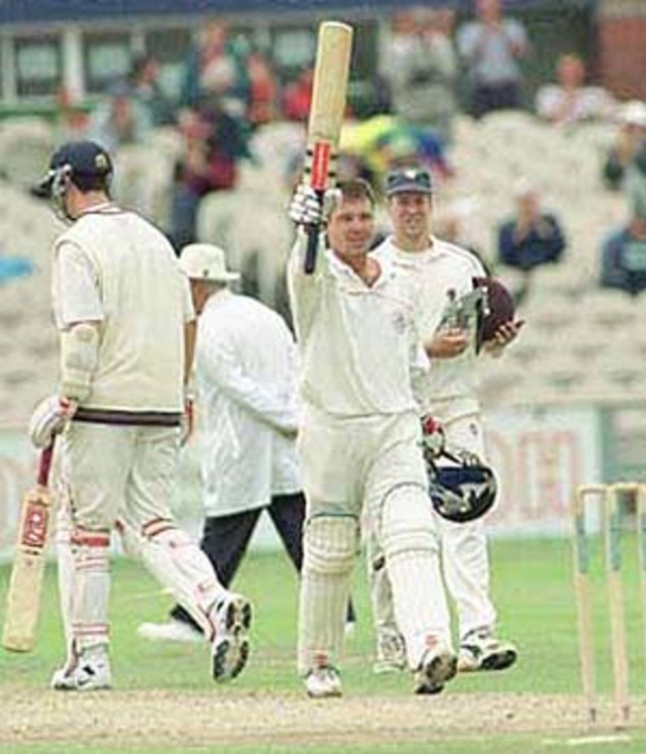 Warren Hegg raises bat in acknowledgement after reaching his 100, PPP healthcare County Championship Division One, 2000, Lancashire v Somerset, Old Trafford, Manchester, 08-10 September 2000 (Day 2).