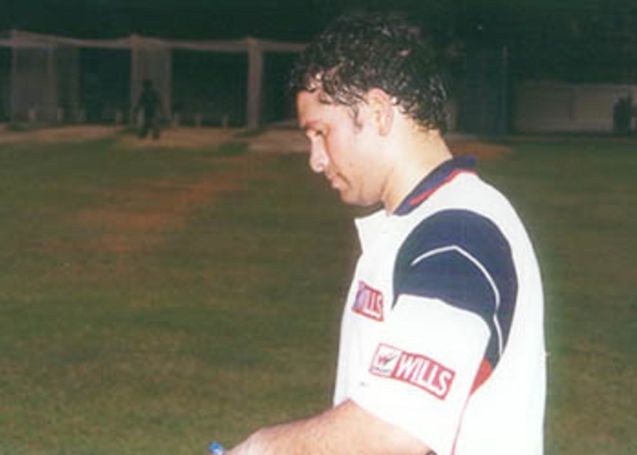 Tendulkar engrossed in thought at the end of the first day of the camp, MRF Pace Foundation, Chennai, 14 Sep 2000.