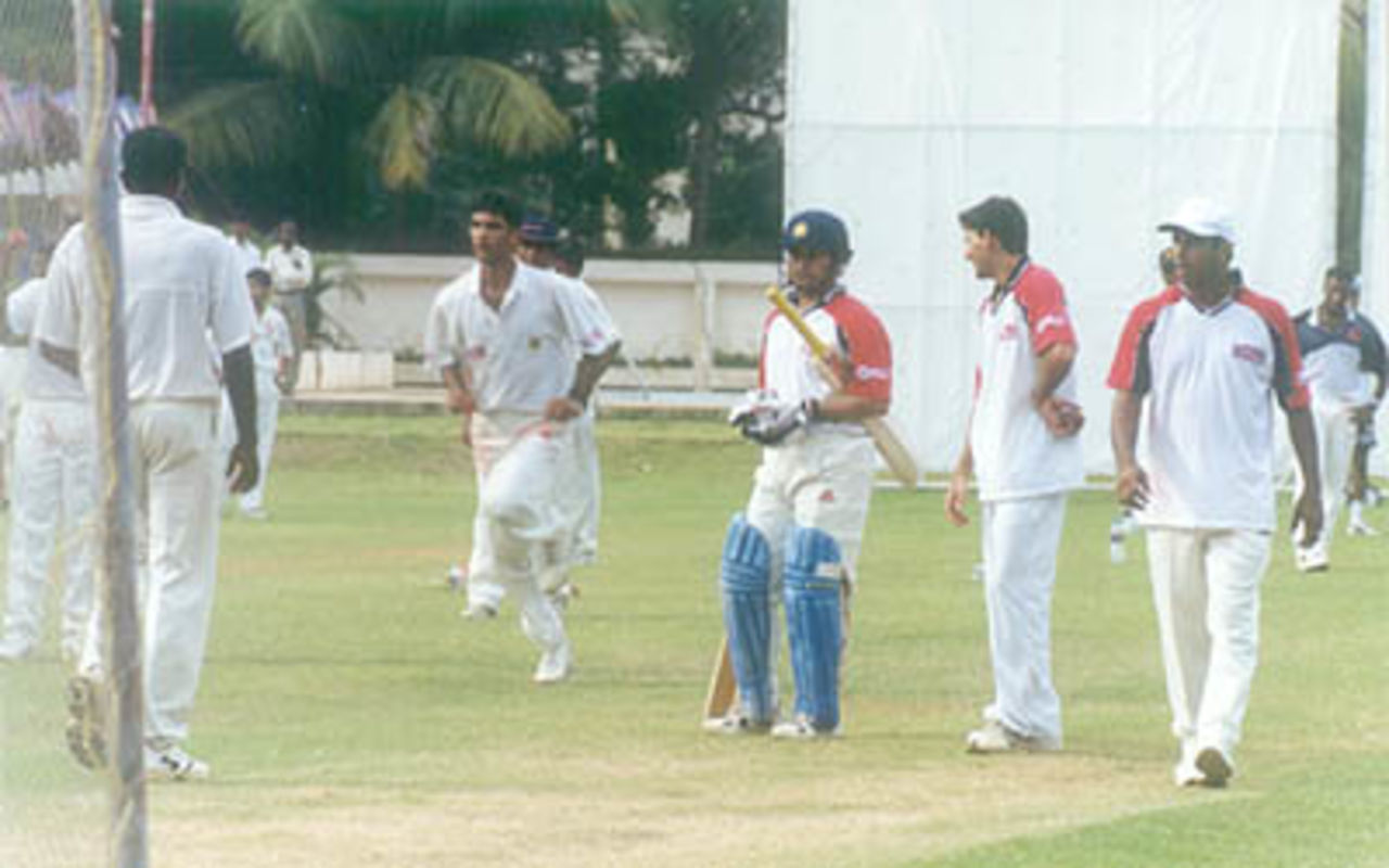 The probables going through a session at the nets on the first day of the camp, MRF Pace Foundation, Chennai, 14 Sep 2000.