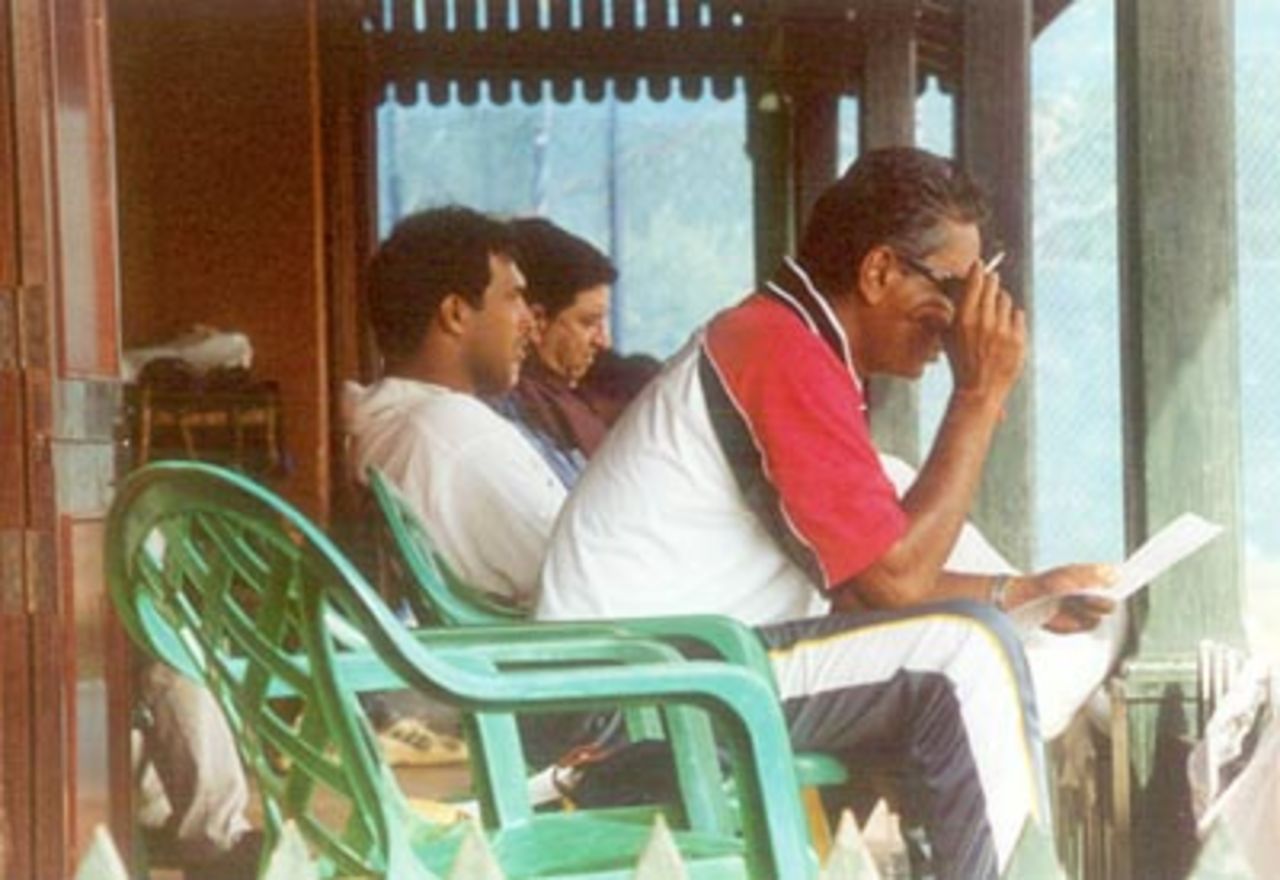 A pensive Gaekwad examines the list of probables, Indian team at the conditioning camp at Chennai 21Sep 2000