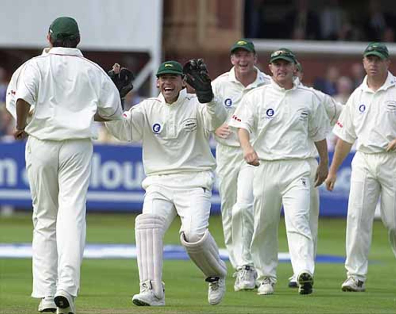 Leics keeper Neil Burns rushes to congratulate Afridi who has just caught out Trescothick for 18, C&G Trophy final, Lord's, Sat 1 Sep 2001