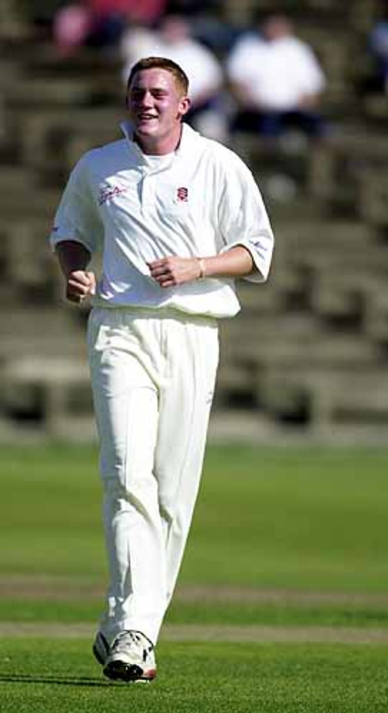 Justin Bishop of Essex ; bowling portrait, Scarborough 14th Sep 2001