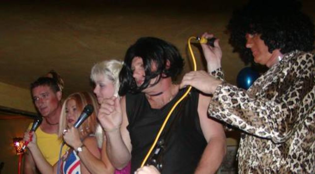 Spice Girls sing at the Hants end of season party