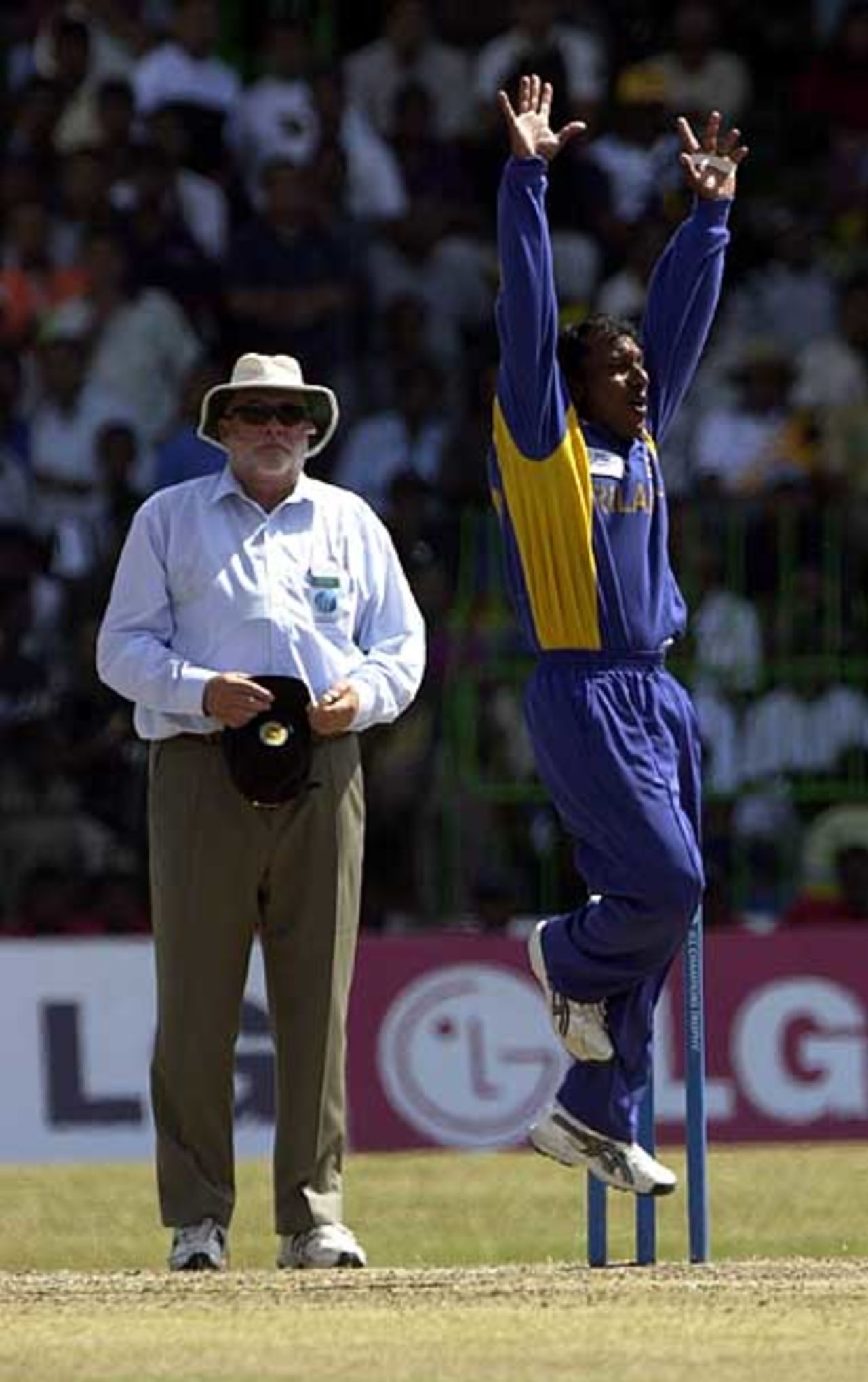 ICC Champions Trophy, Australia v Sri Lanka, 2nd Semi Final, 27th September 2002, Colombo (RPS)