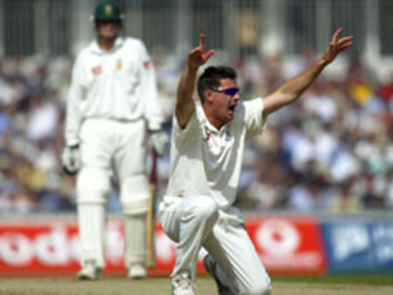 Ashley Giles appeals for the fortunate run-out of Jacques Kallis at The Oval