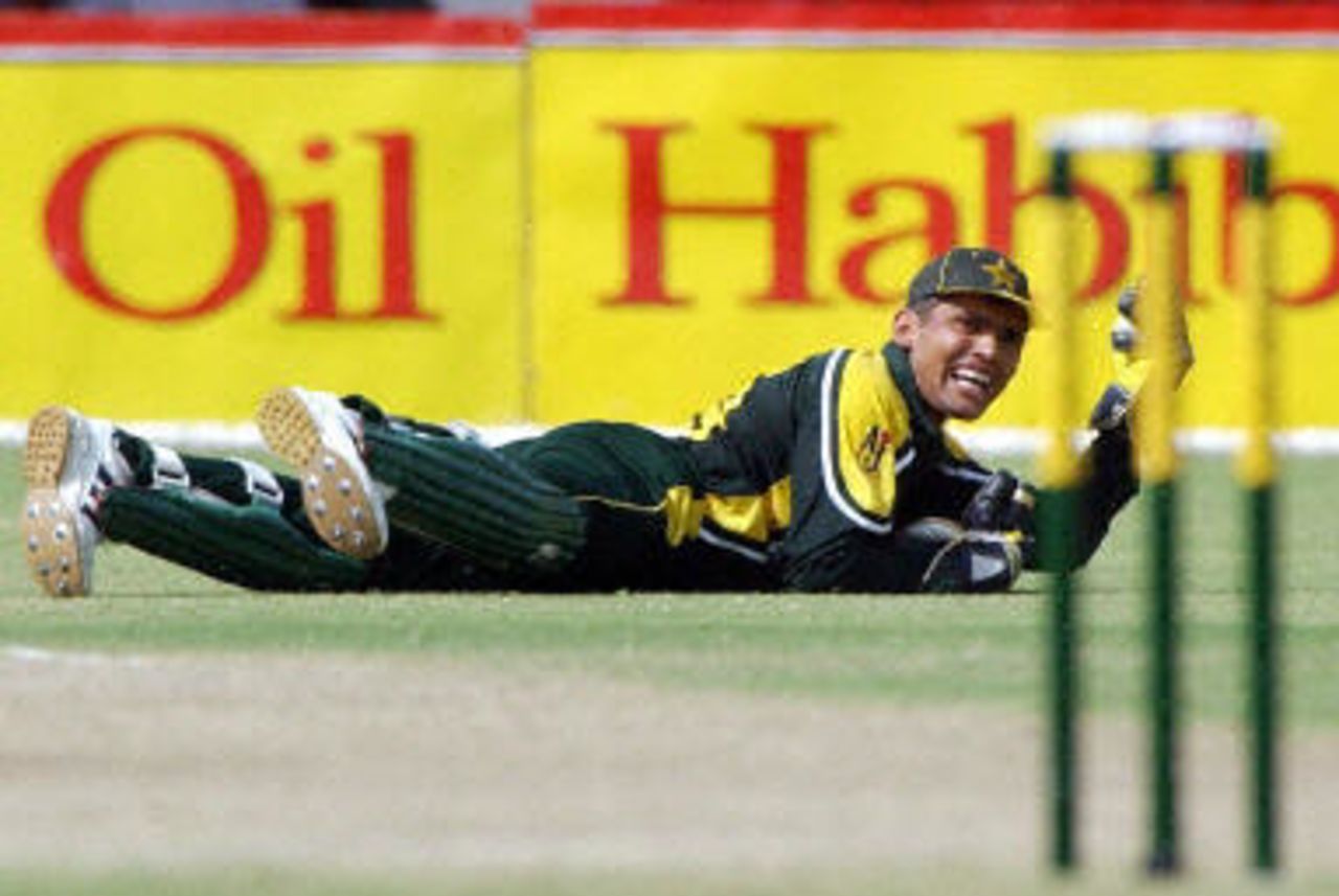 Kamran Akmal with an unsuccessful caught behind appeal, Pakistan v Bangladesh, 1st ODI, Multan, September 9, 2003.