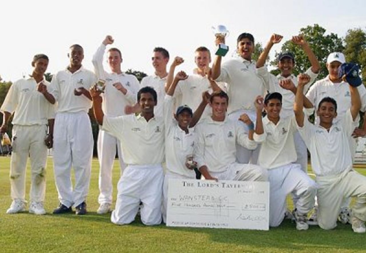 Wanstead CC celebrate their 2003 Portman U15 championship