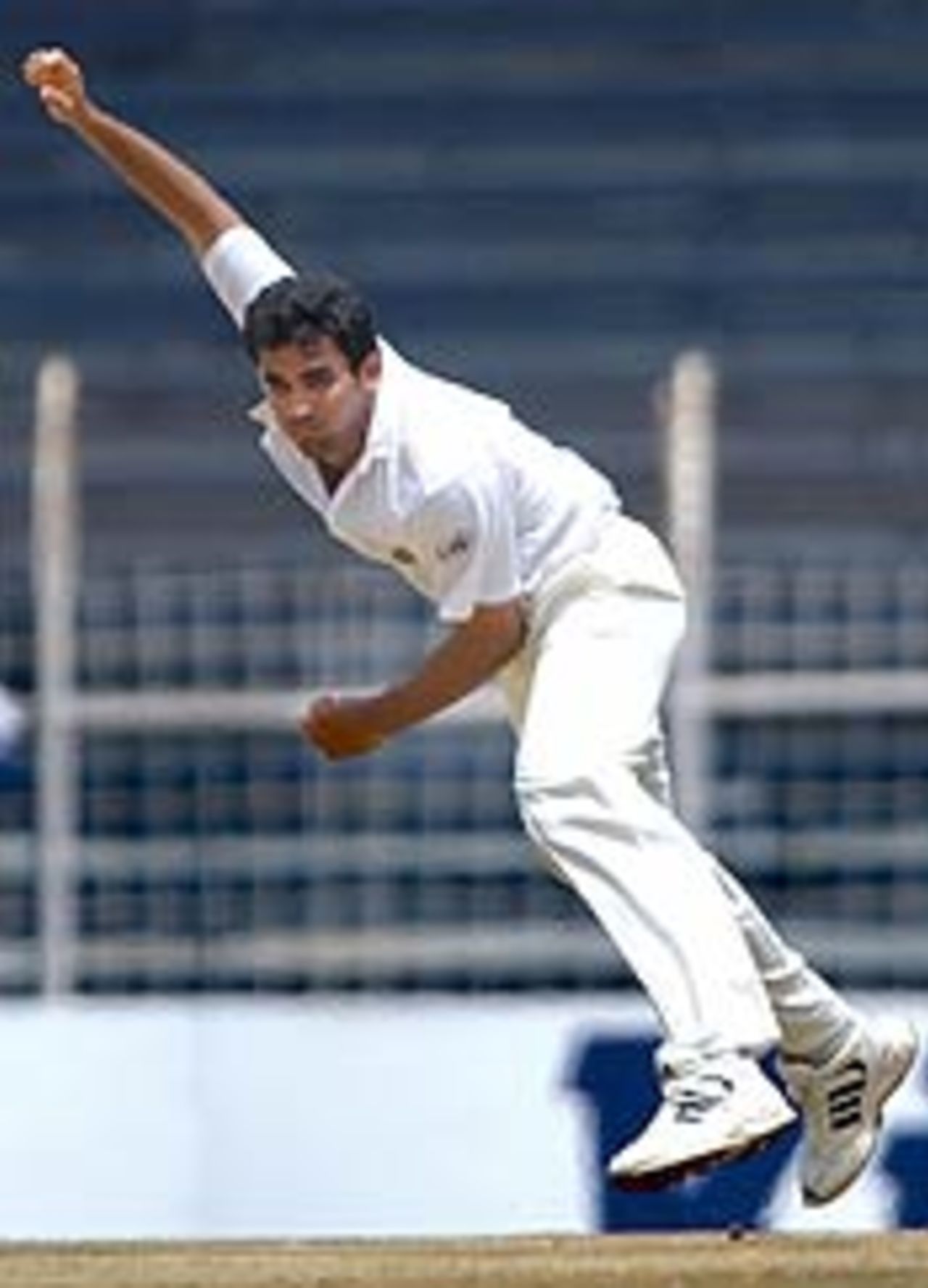 Zaheer Khan on his way to 5 for 74, Mumbai v Rest of India, September 18, 2003