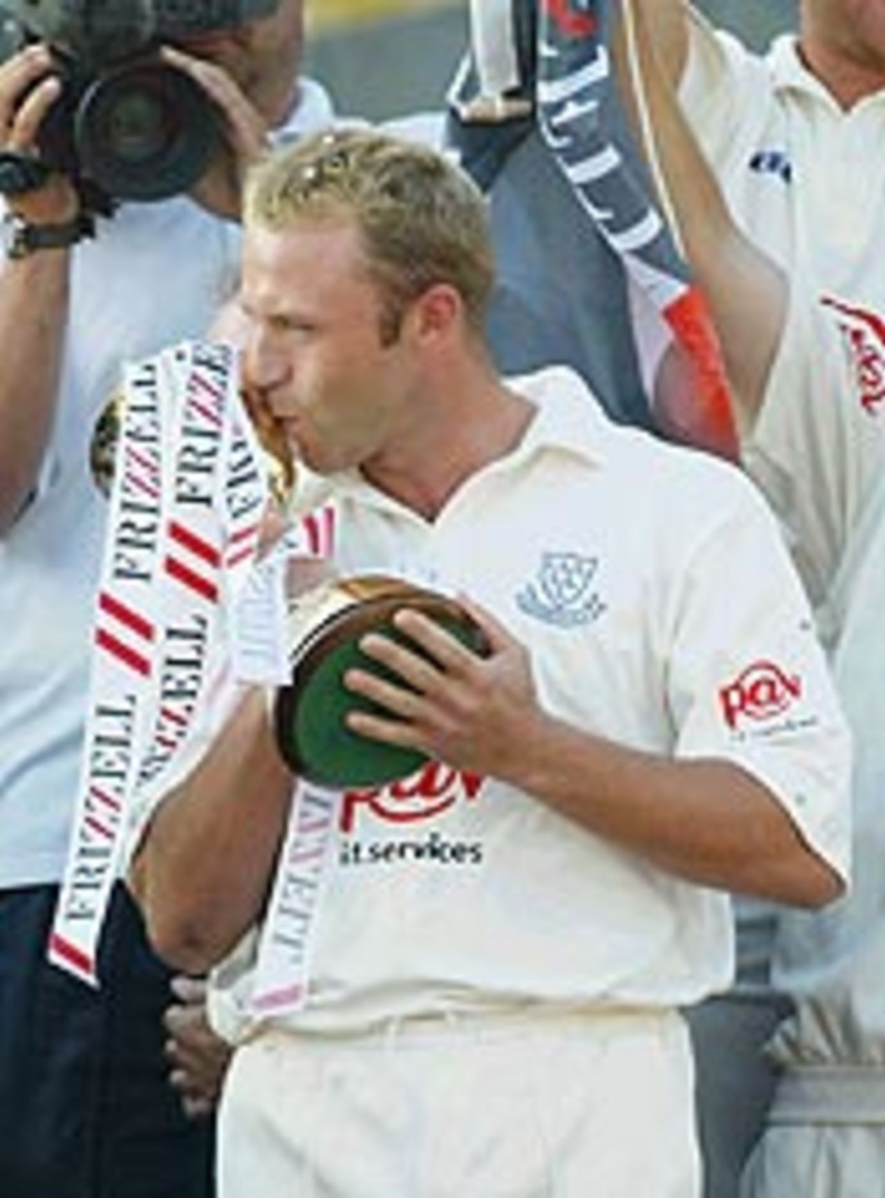 Chris Adams lifts the Championship trophy for Sussex, 19 September 2003