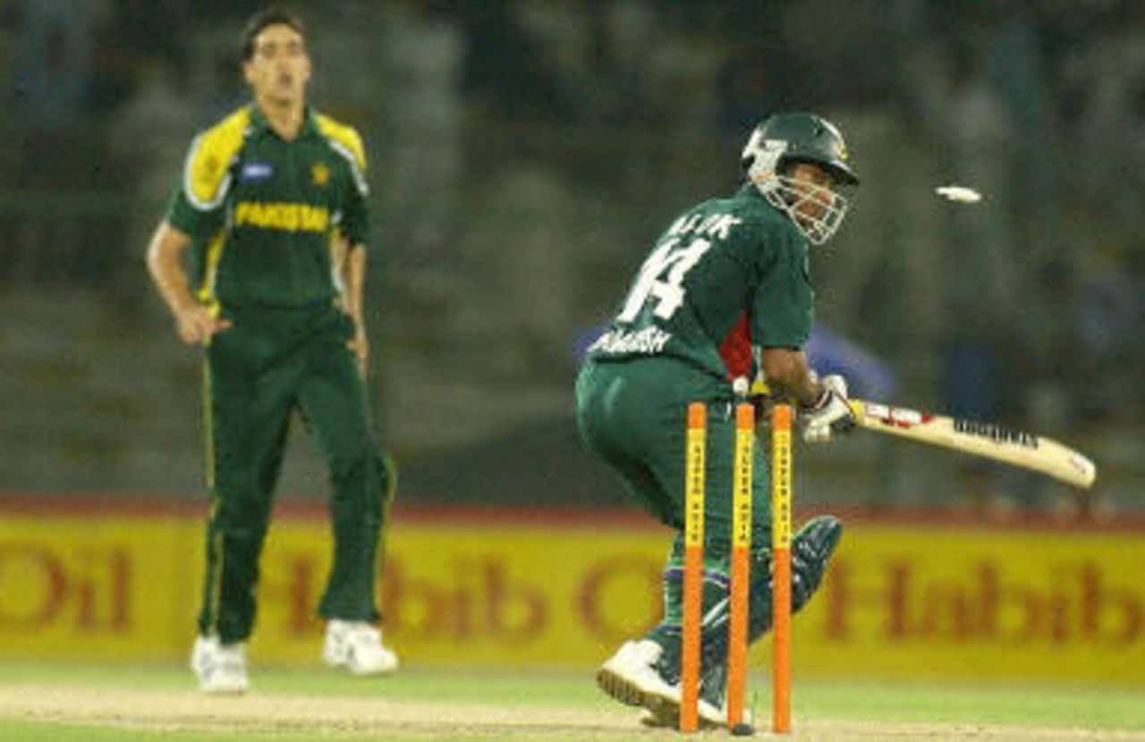 Alok Kapali is clean bowled by Umar Gul, Pakistan v Bangladesh, 5th ODI, Karachi, September 21, 2003.