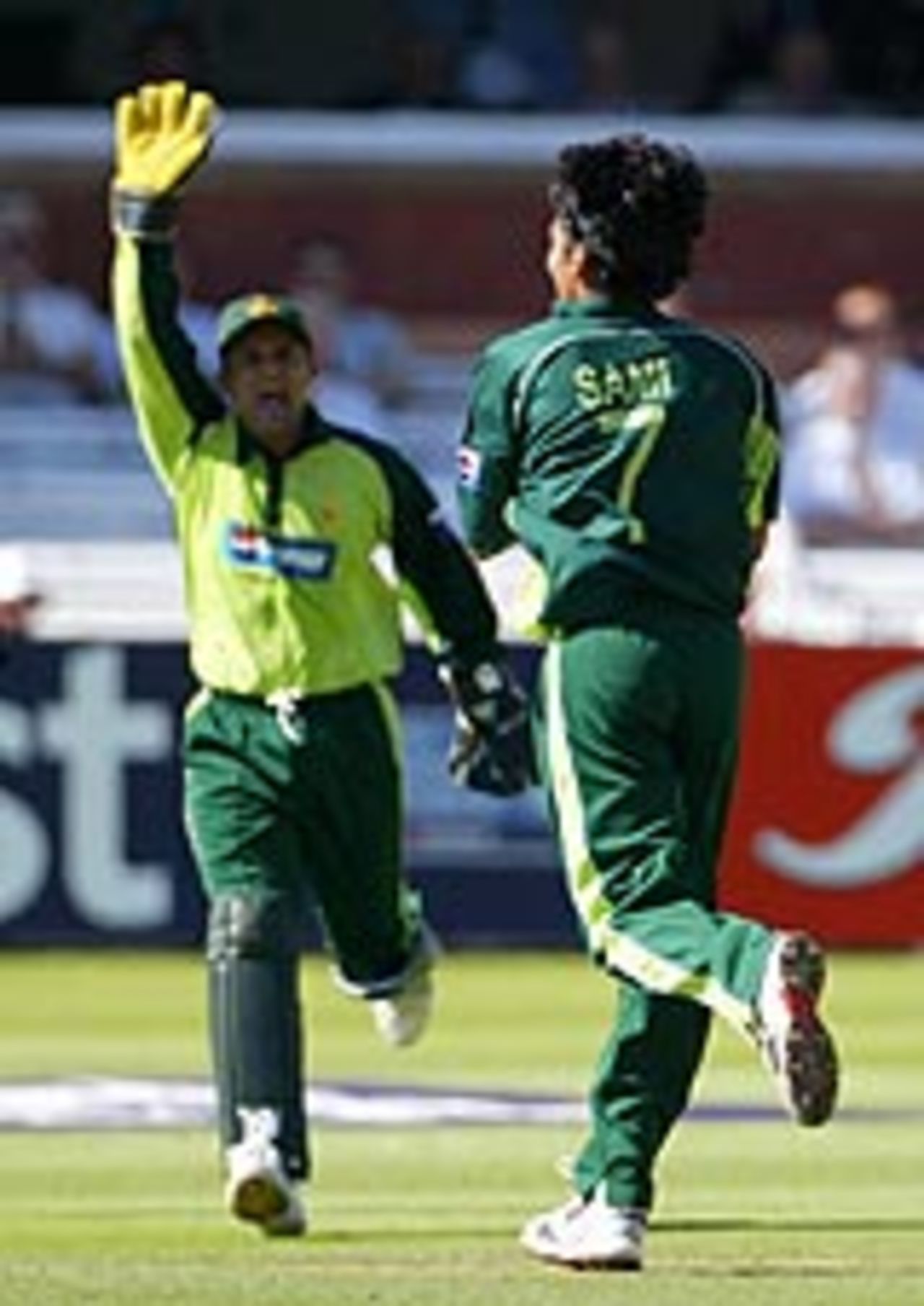 Mohammad Sami celebrates as Pakistan make an early breakthrough against Australia at Lord's, September 4, 2004