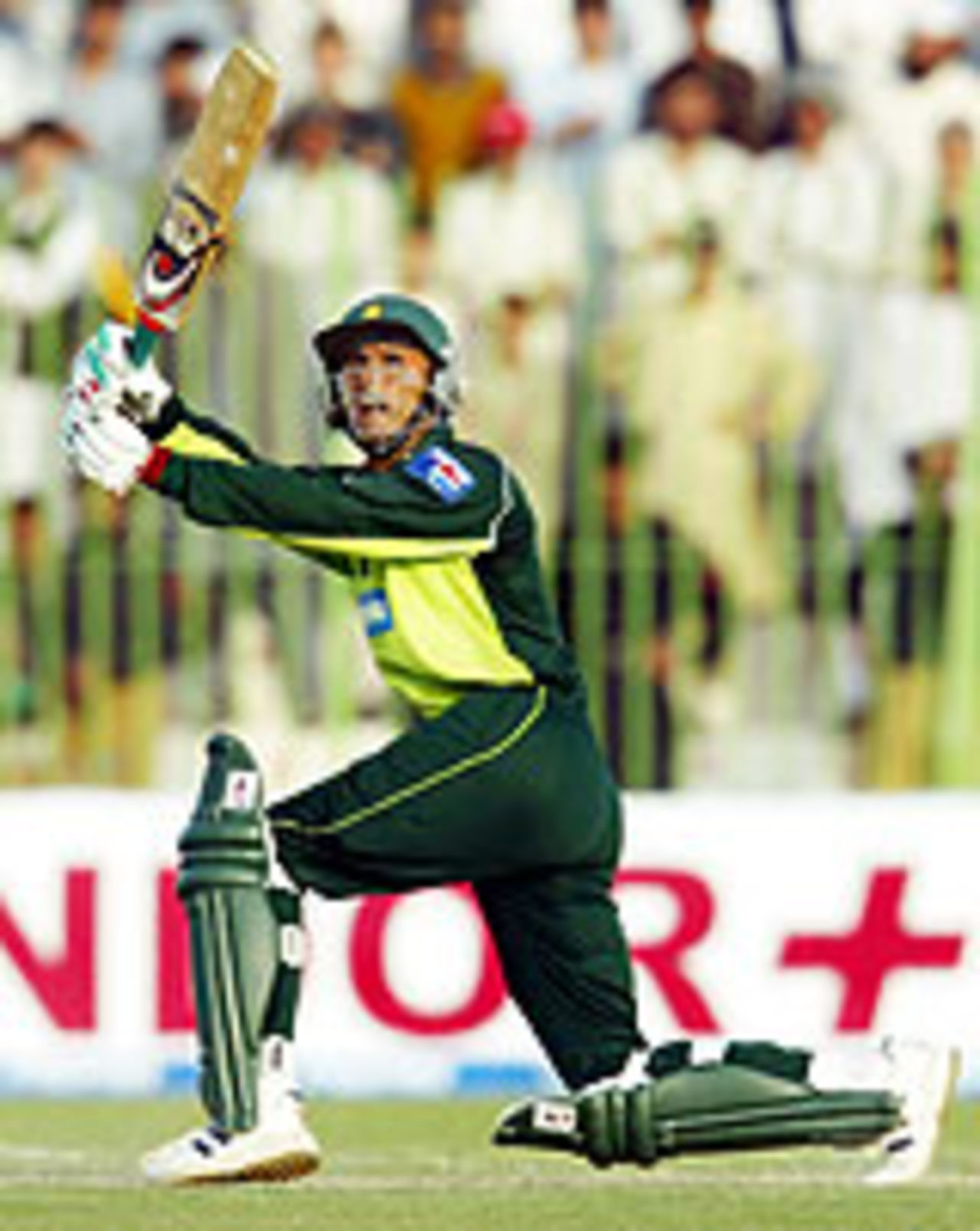 Abdul Razzaq goes for the big one, Pakistan v India, March 2004