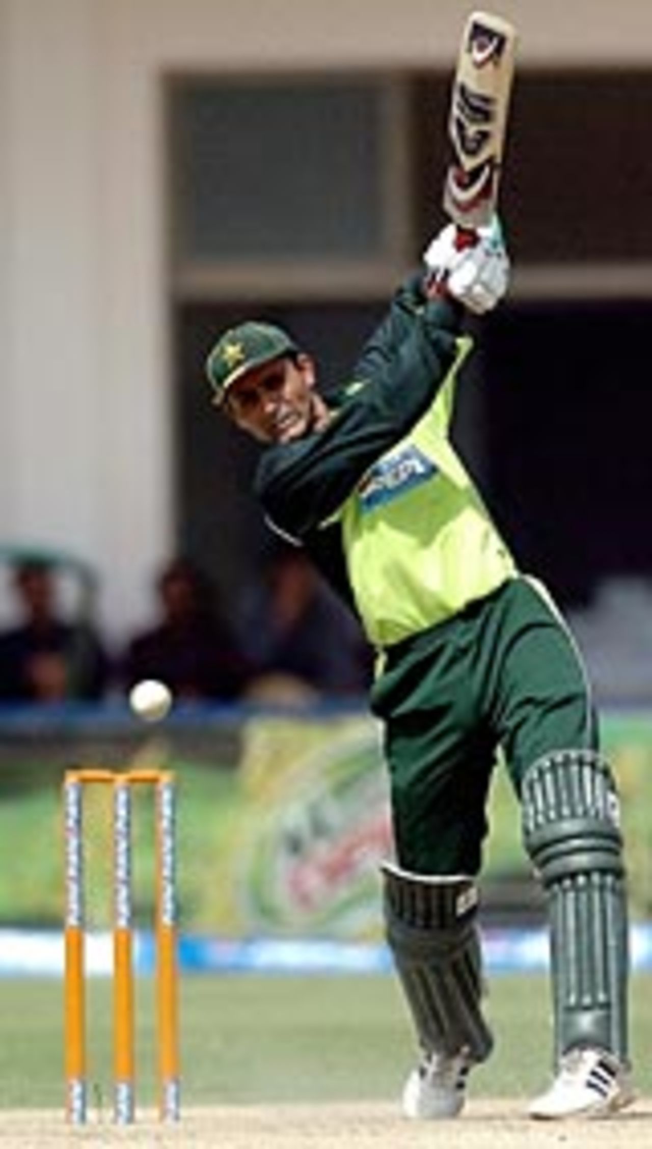 Abdul Razzaq hits out on his way to an unbeaten 107, Pakistan v Zimbabwe, Paktel Cup, Lahore, September 30, 2004