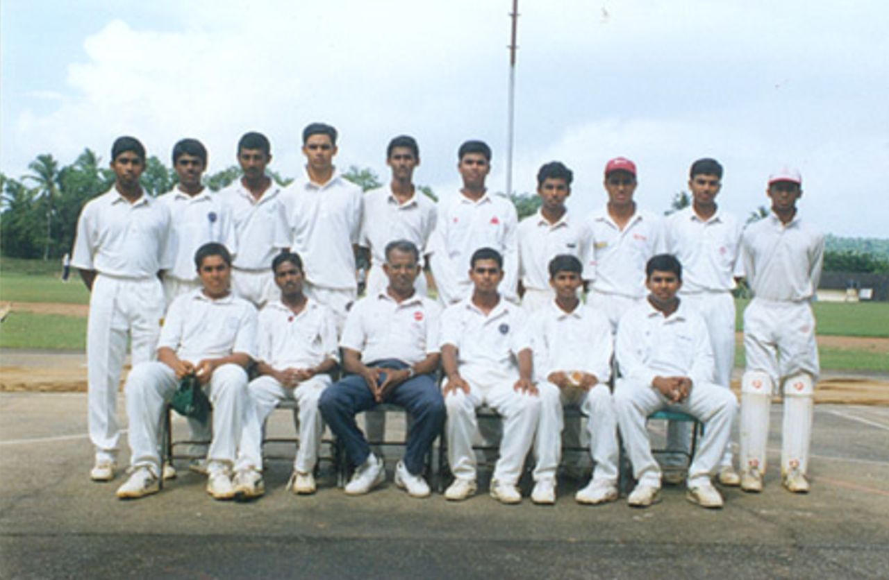 Ghulam Ahmed Trophy winning Tamil Nadu Under-19 team, standing (from left): T Dushyanth, R Prasanna, KC Dilip Sarathy, MR Shrinivas, R Ramkumar, R Subhash Raj, V Gautham, R Bhatia, Tanseer Jabbar, Vikram Kumar, sitting (from left): Vidyuth Sivaramakrishnan, K Velmurugan, CS Umapathy (Coach), SS Viswanathan, R Sathish, J Hariesh.