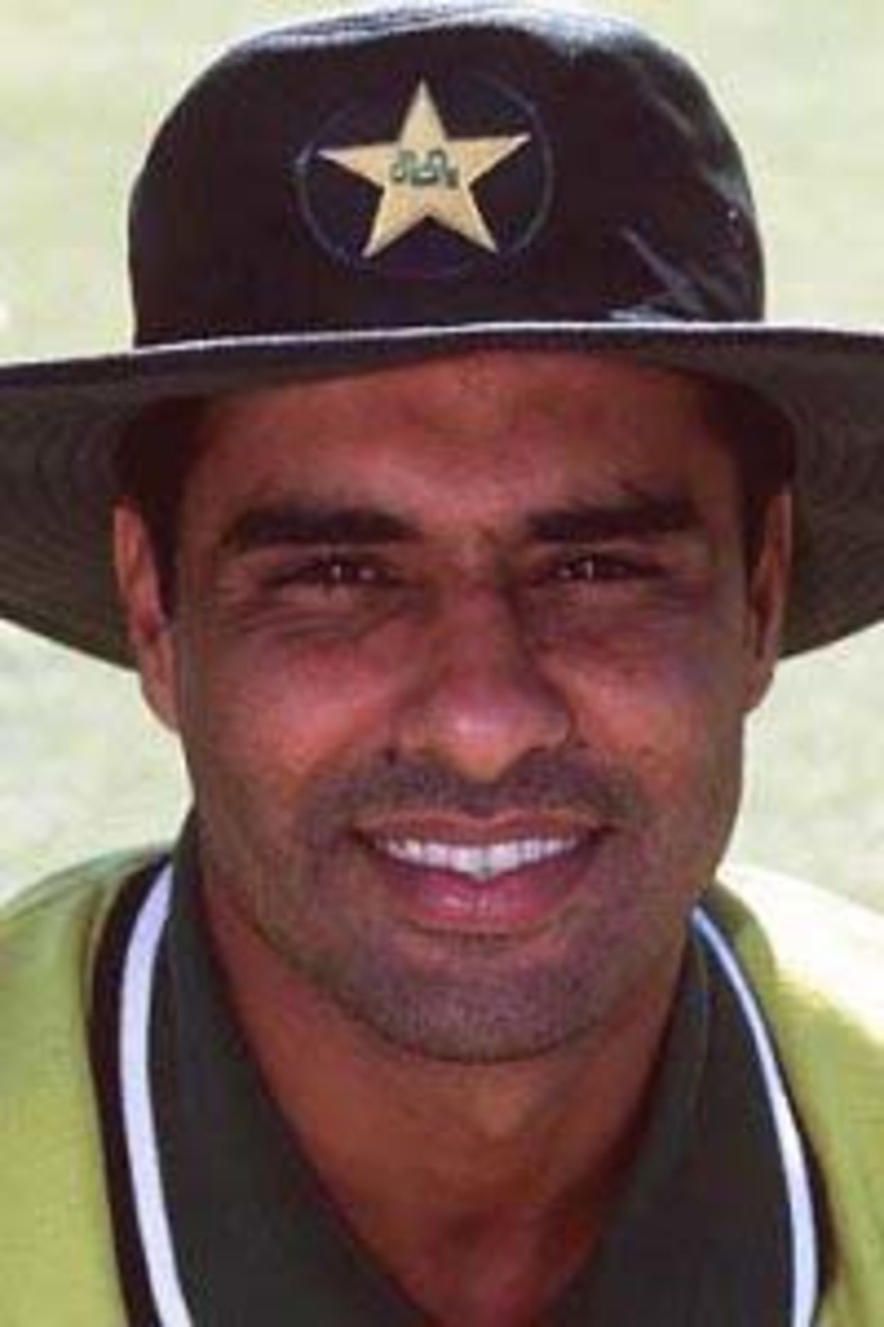 Portrait of Waqar Younis, Pakistan in Australia, 1999/2000