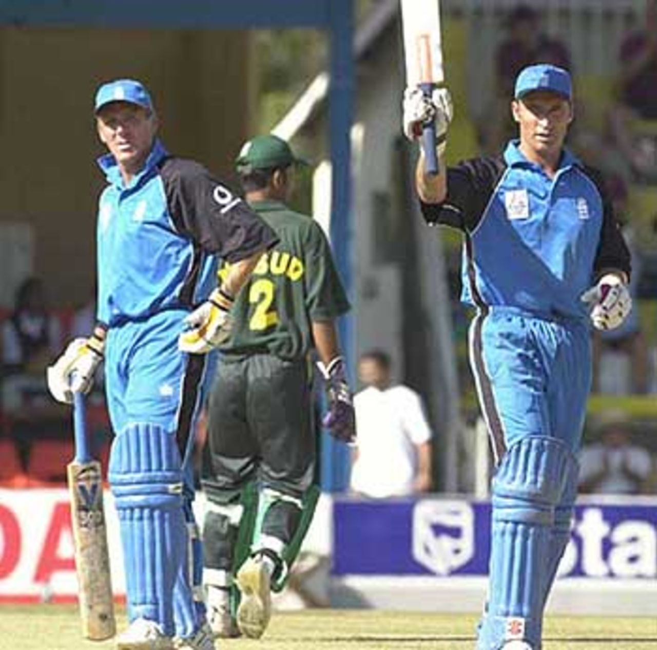 Hussain acknowledges the crowd on reaching his half century, ICC KnockOut, 2000/01, 3rd Preliminary Quarter Final, Bangladesh v England, Gymkhana Club Ground, Nairobi, 05 October 2000.