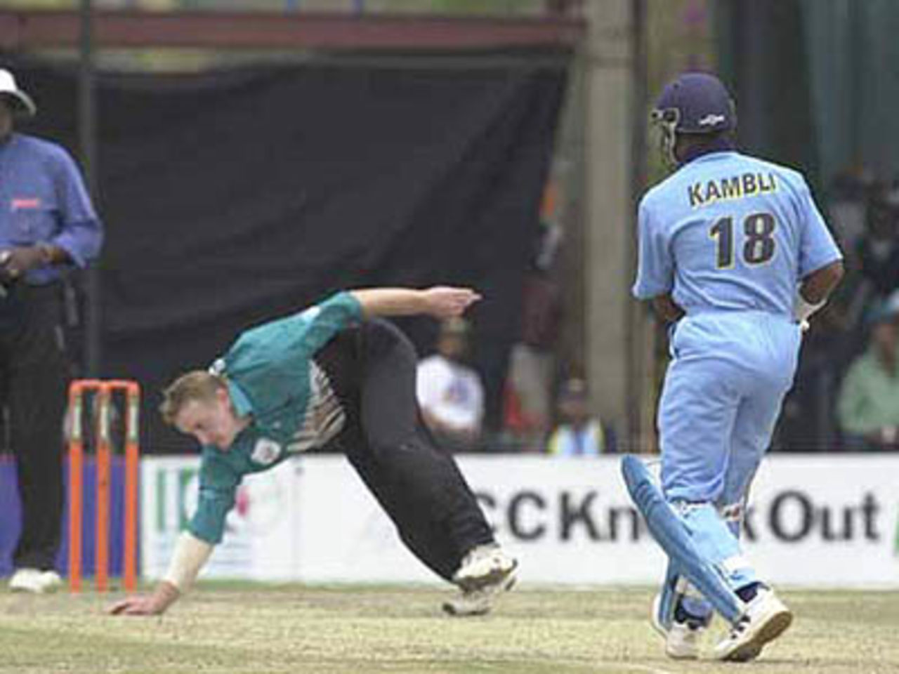 Kambli drives the ball past the bowler Styris for a boundary, ICC KnockOut, 2000/01, Final, India v New Zealand, Gymkhana Club Ground, Nairobi, 15 October 2000.