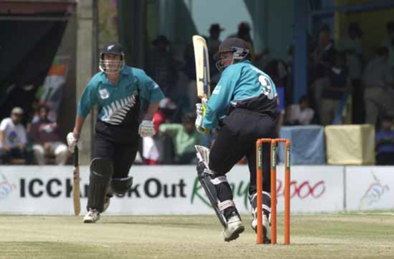 Astle sets off for a single after flicking the ball, ICC KnockOut, 2000/01, Final, India v New Zealand, Gymkhana Club Ground, Nairobi, 15 October 2000.