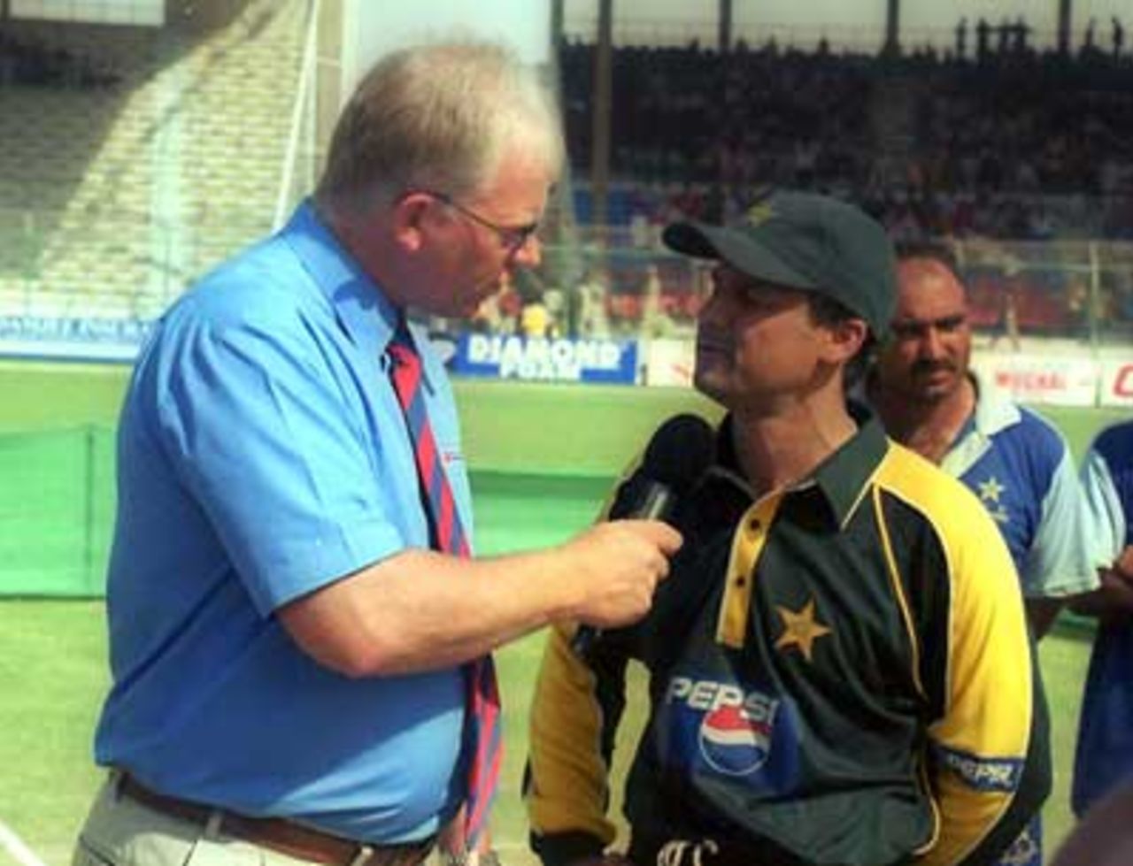 Moin Khan talking about decision of batting first after winning the toss, England v Pakistan, 1st ODI At National Stadium Karachi, 24 October 2000