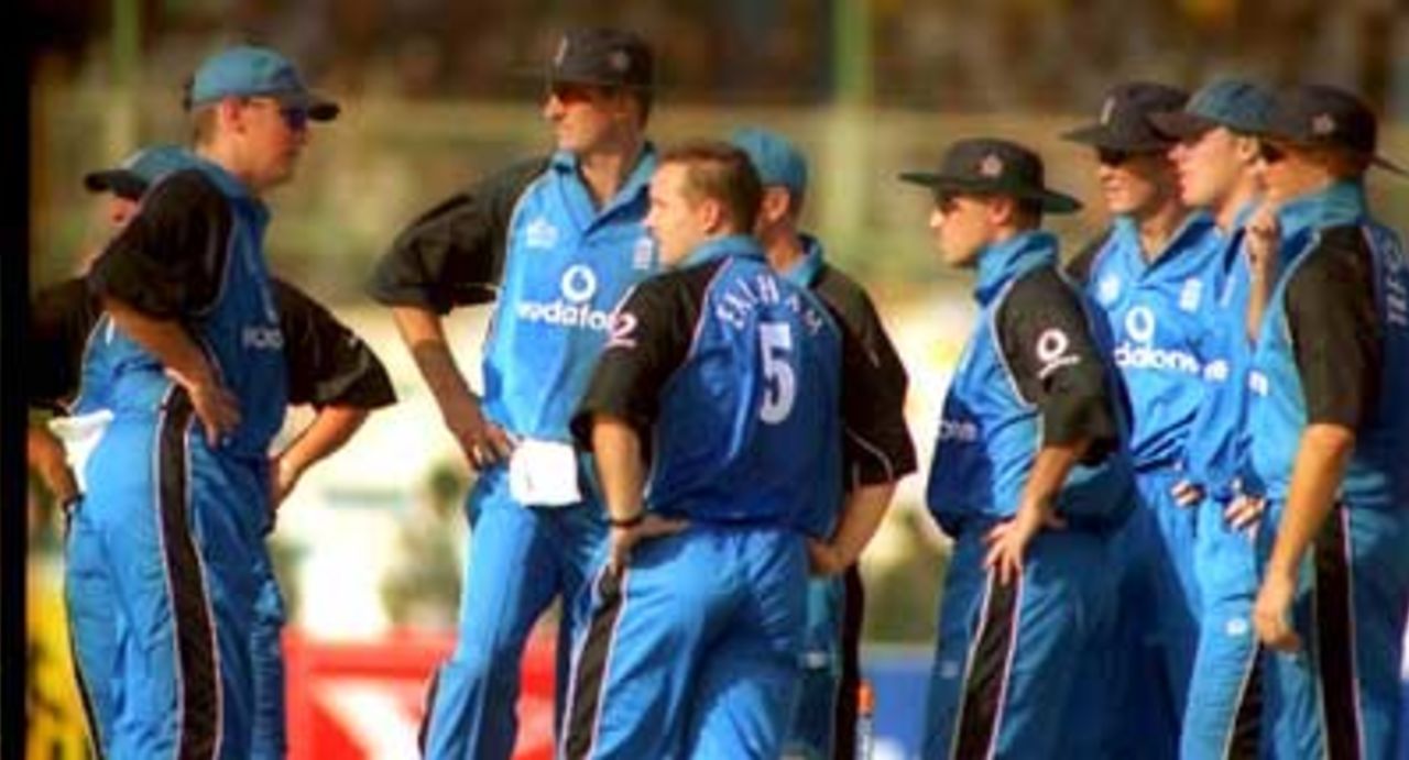 England players celebrate after the dismissal of Saeed Anwar for 24, England v Pakistan, 1st ODI at the National Stadium Karachi, 24 October 2000