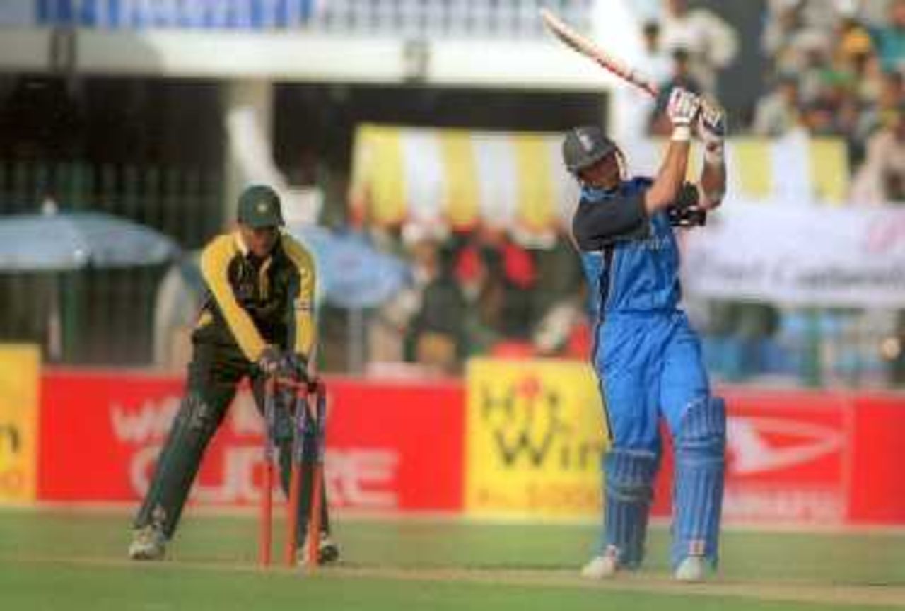Hussain stumped by Moin for 54, England v Pakistan, 2nd ODI At Gaddafi Stadium Lahore, 27 October 2000