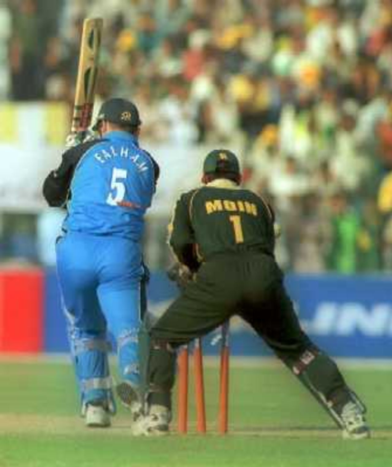 Ealhan fails to contribute with the bat as he is bowled by Saqlain, 2nd ODI At Gaddafi Stadium Lahore, 27 October 2000