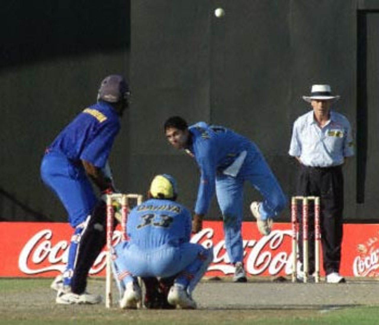 Yuvraj Singh gives the ball a bit of air against Mahela Jayawardene, Coca-Cola Champions Trophy, 2000/01, 6th Match, India v Sri Lanka, Sharjah C.A. Stadium, 27 October 2000.