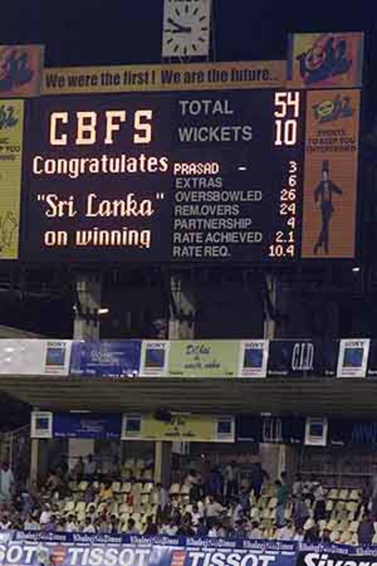 The electronic scoreboard at Sharjah after the Sri Lankan victory, Coca-Cola Champions Trophy, 2000/01, Final, India v Sri Lanka, Sharjah C.A. Stadium, 29 October 2000.