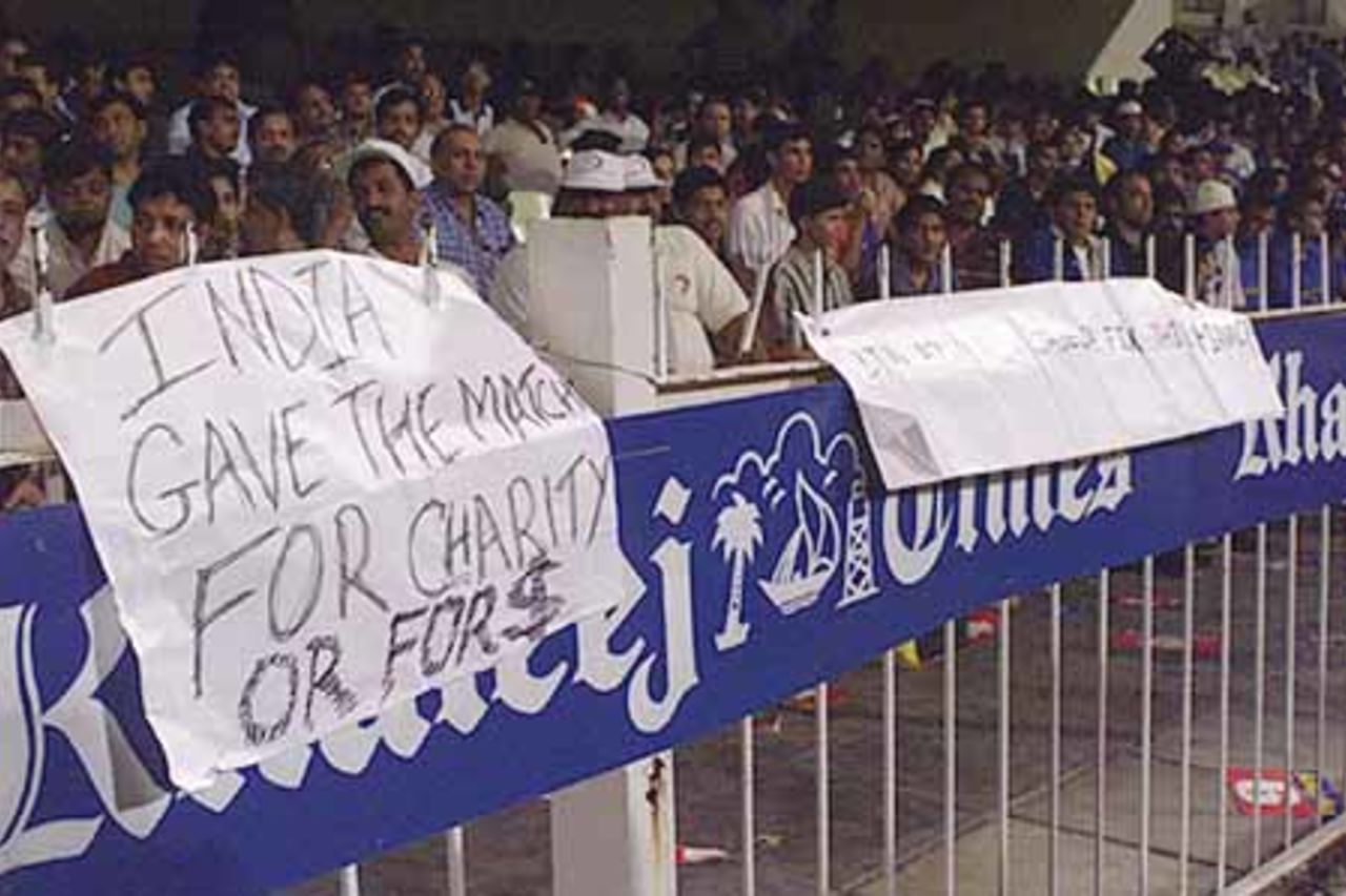 Banners from the crowd after the dismal show by the Indians, Coca-Cola Champions Trophy, 2000/01, Final, India v Sri Lanka, Sharjah C.A. Stadium, 29 October 2000.