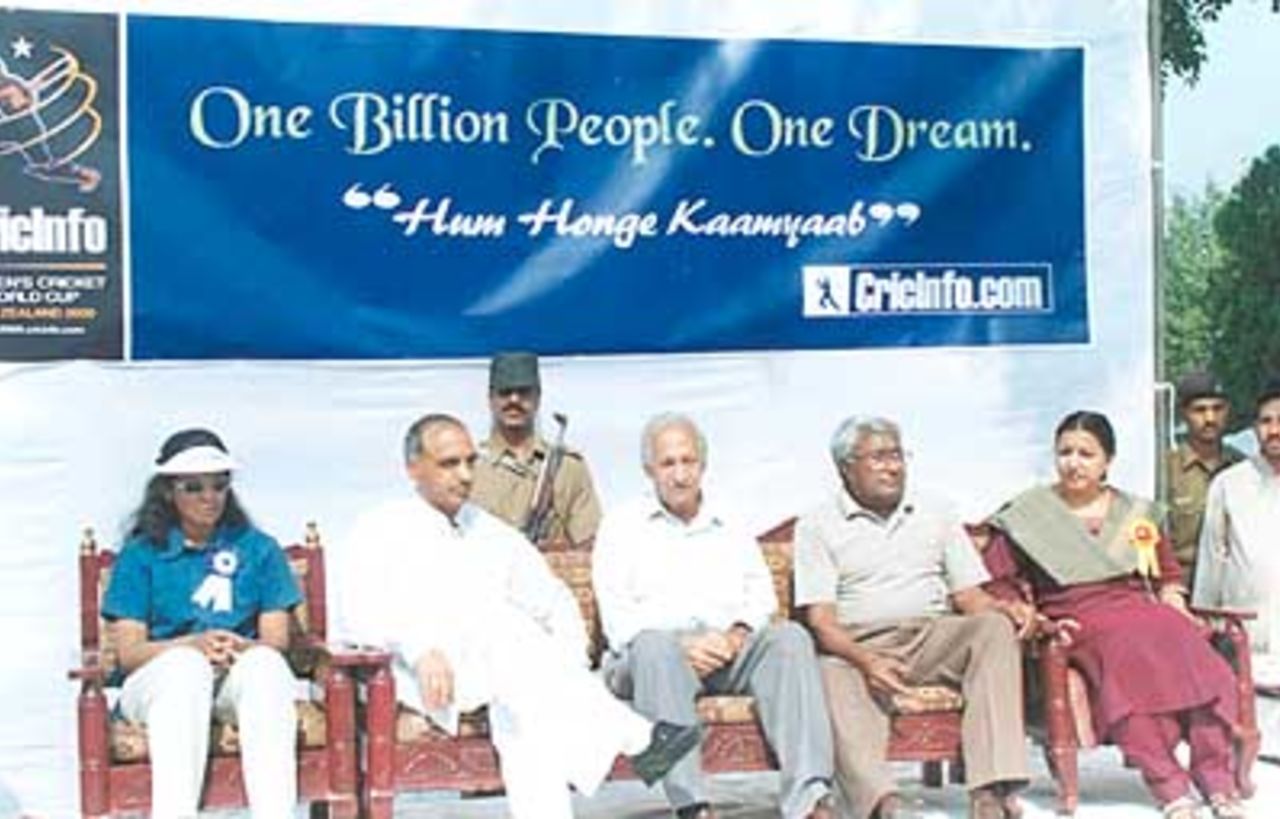 "One Billion People, One Dream" an event organised to express confidence and boost the morale of the Indian women's team, 24 October 2000, Chandigarh