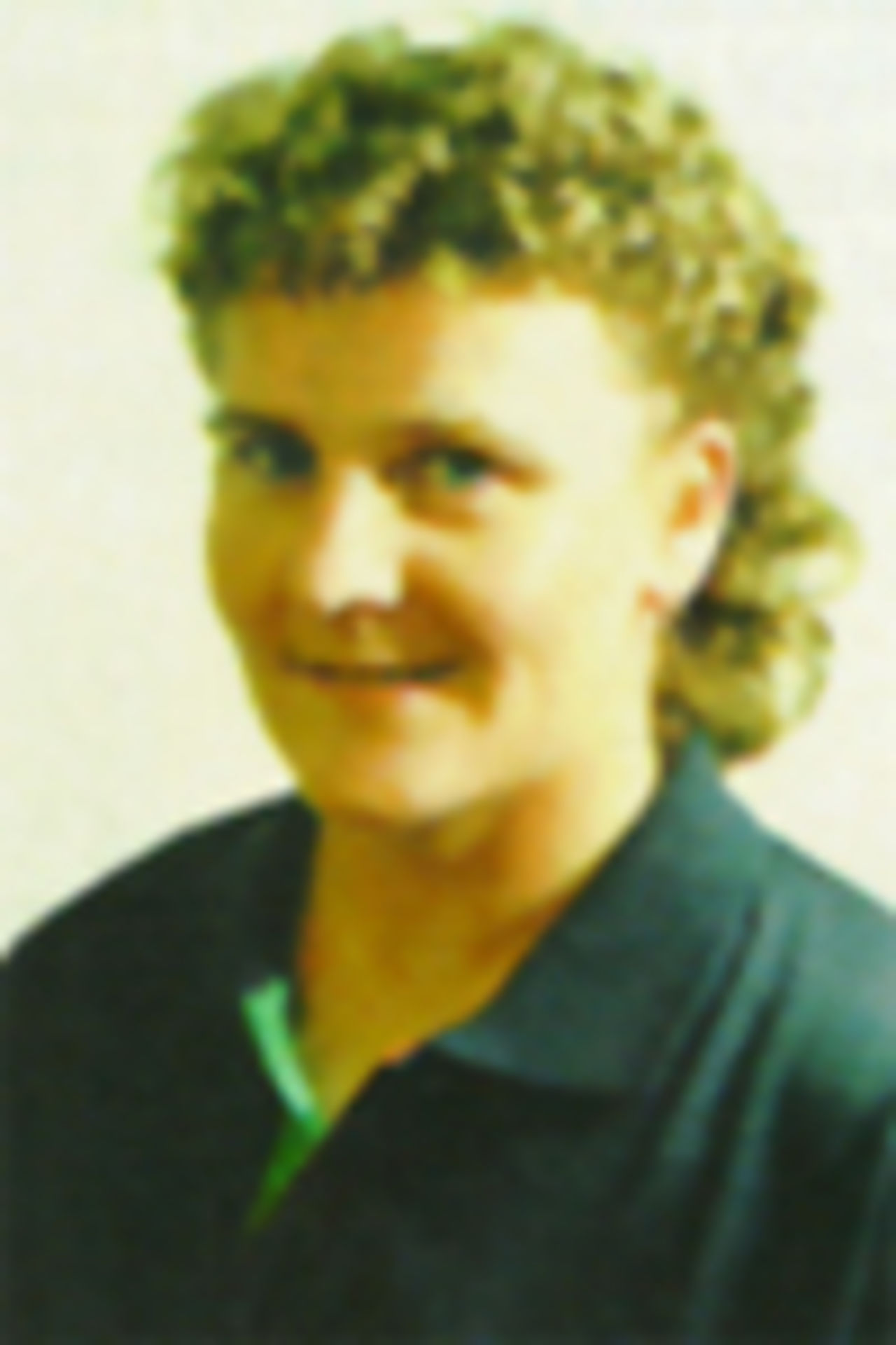 Portrait of Karen Le Comber, New Zealand women's player in the 1997/98 season.