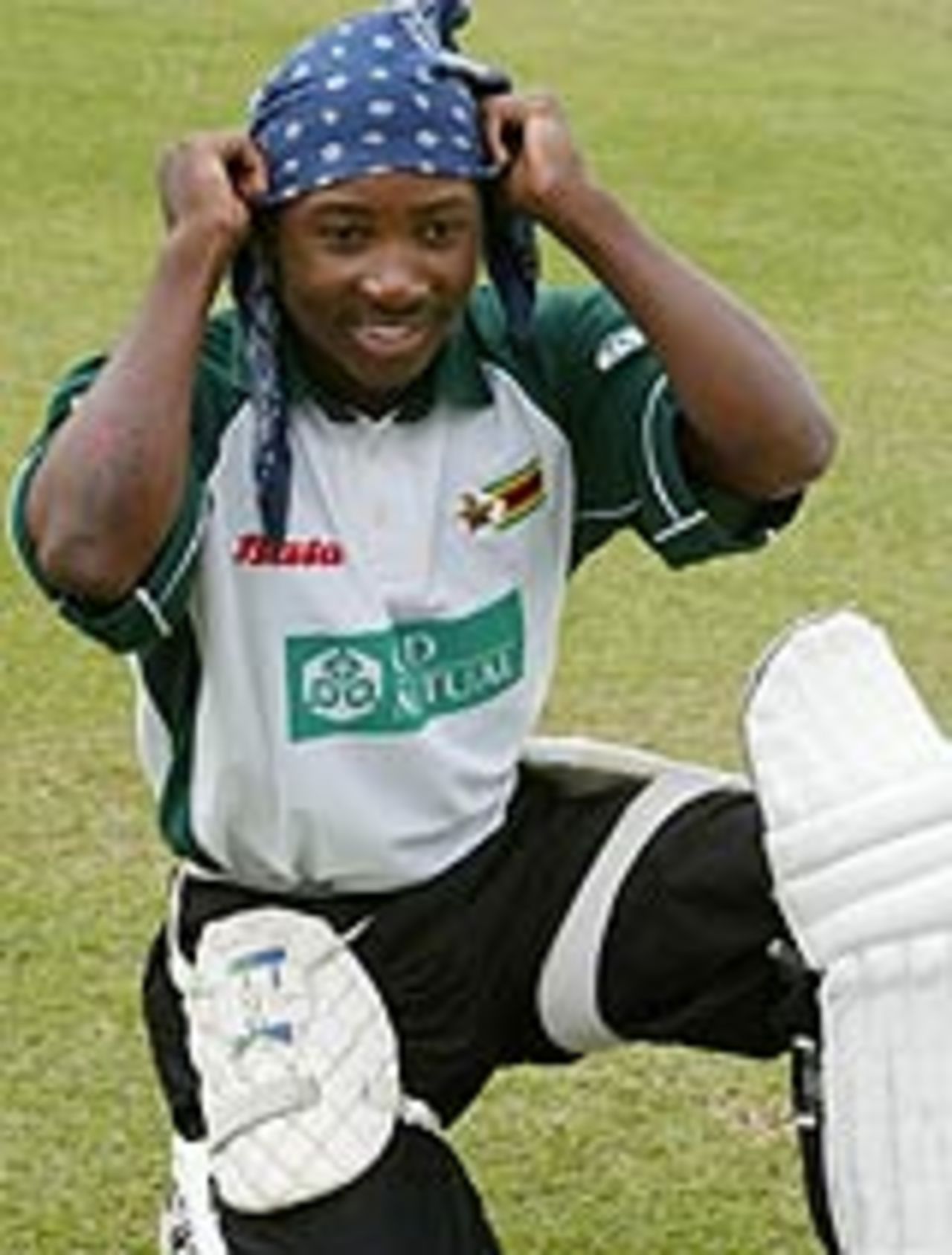 Tatenda Taibu relaxes ahead of Zimbabwe's match against Western Australia, October 2, 2003